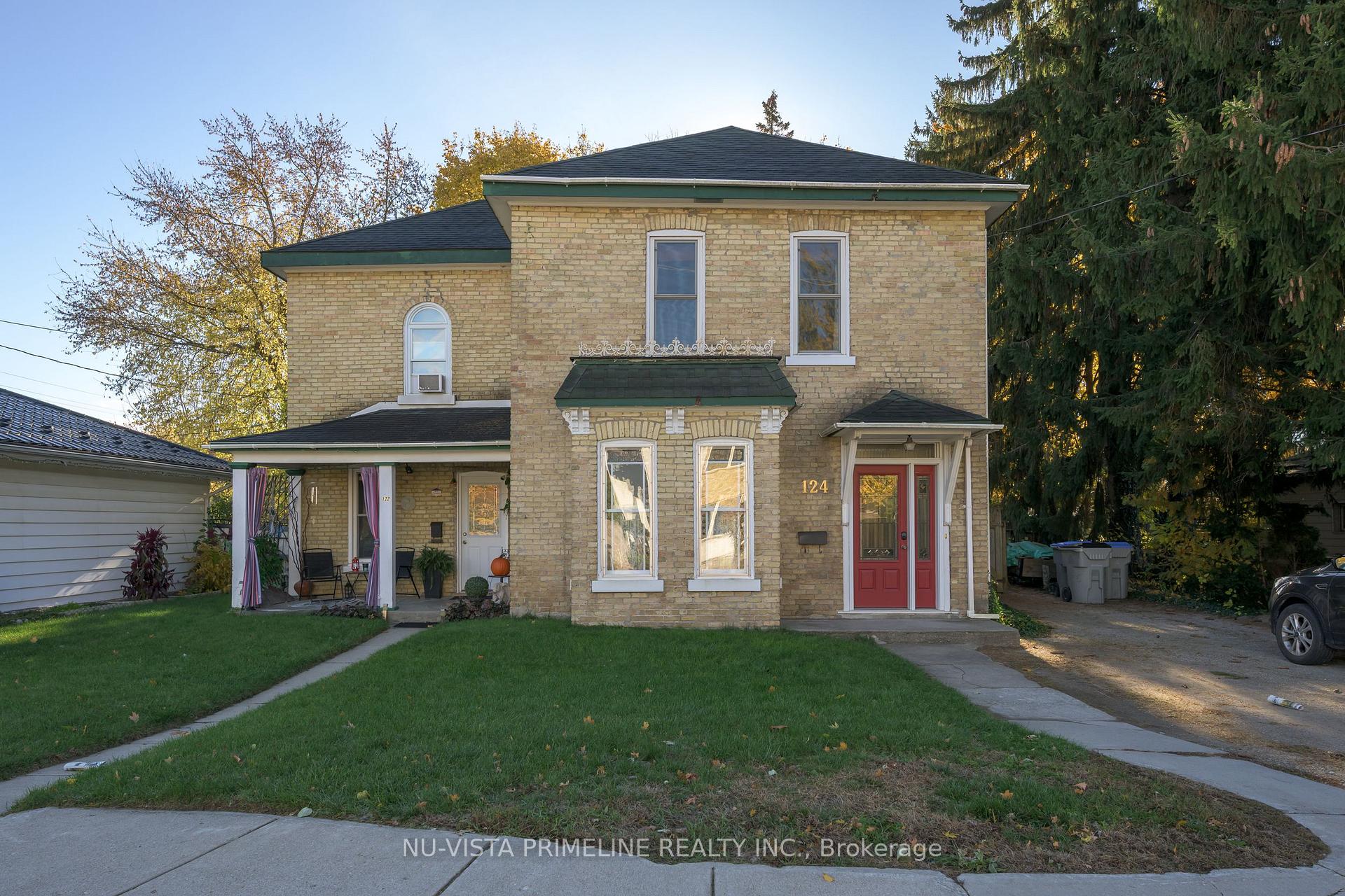Front of 124 High Street W