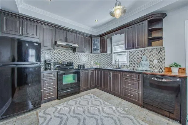 Photo 7 of 174 Coxwell Avenue, Toronto, Greenwood-Coxwell — HOMEH