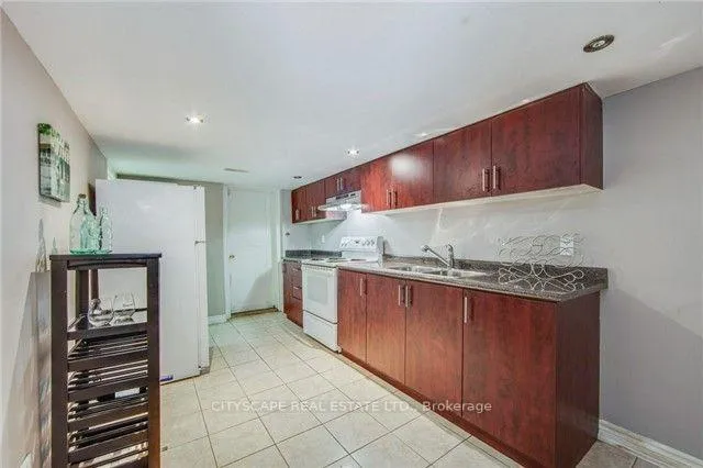 Photo 17 of 174 Coxwell Avenue, Toronto, Greenwood-Coxwell — HOMEH