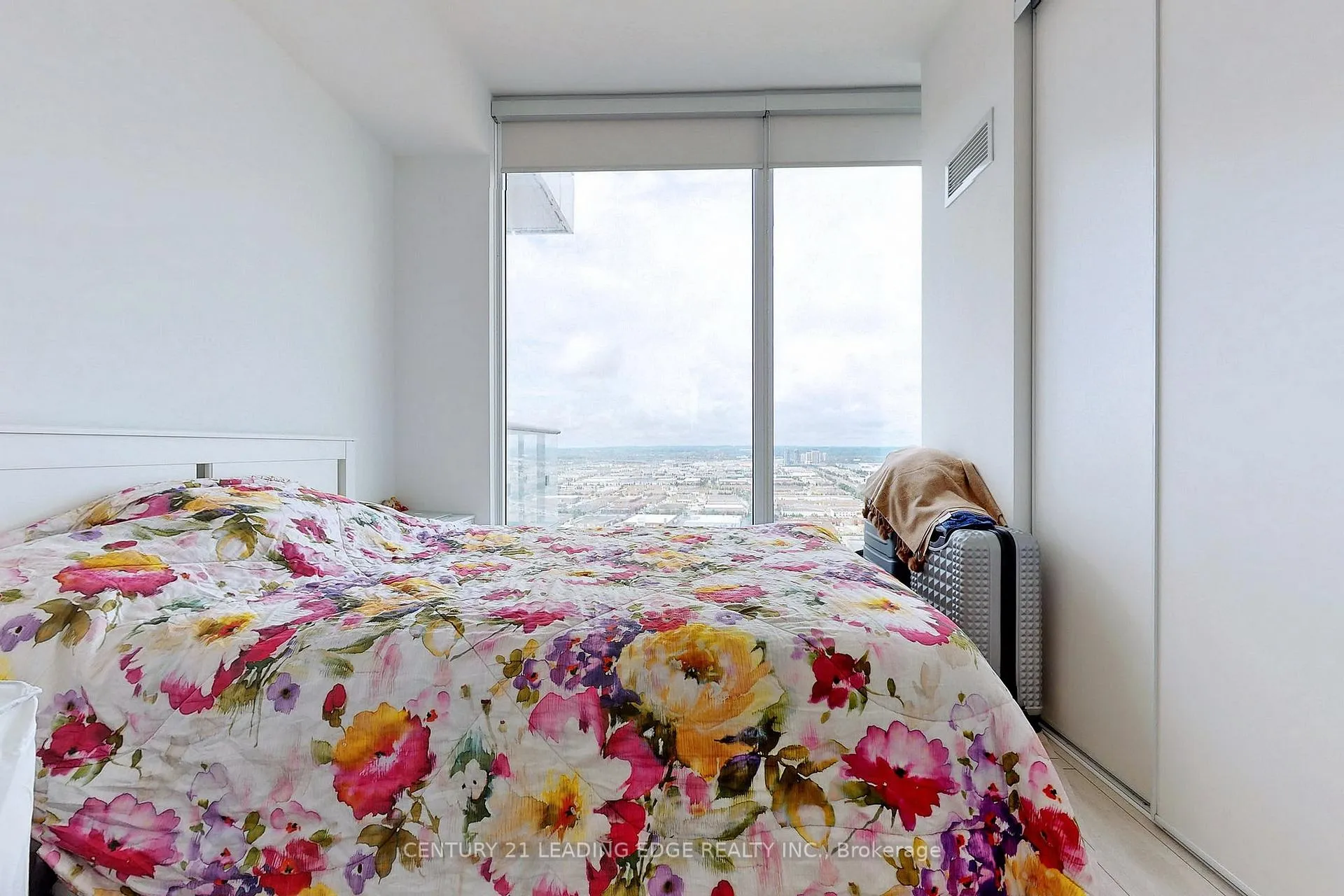 Photo 11 of Unit 4102, 950 Portage Parkway, Vaughan, Vaughan Corporate Centre — HOMEH