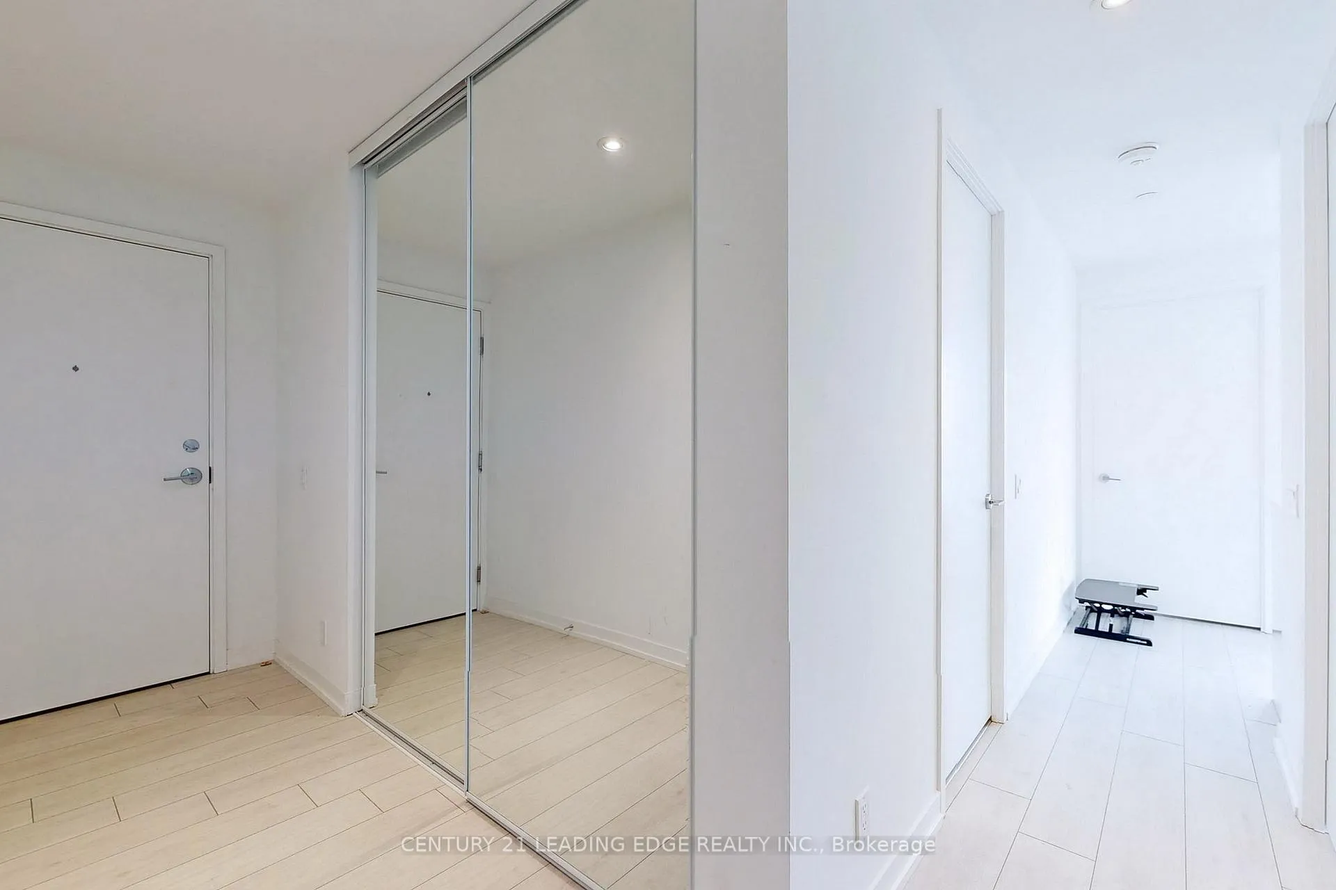 Photo 17 of Unit 4102, 950 Portage Parkway, Vaughan, Vaughan Corporate Centre — HOMEH