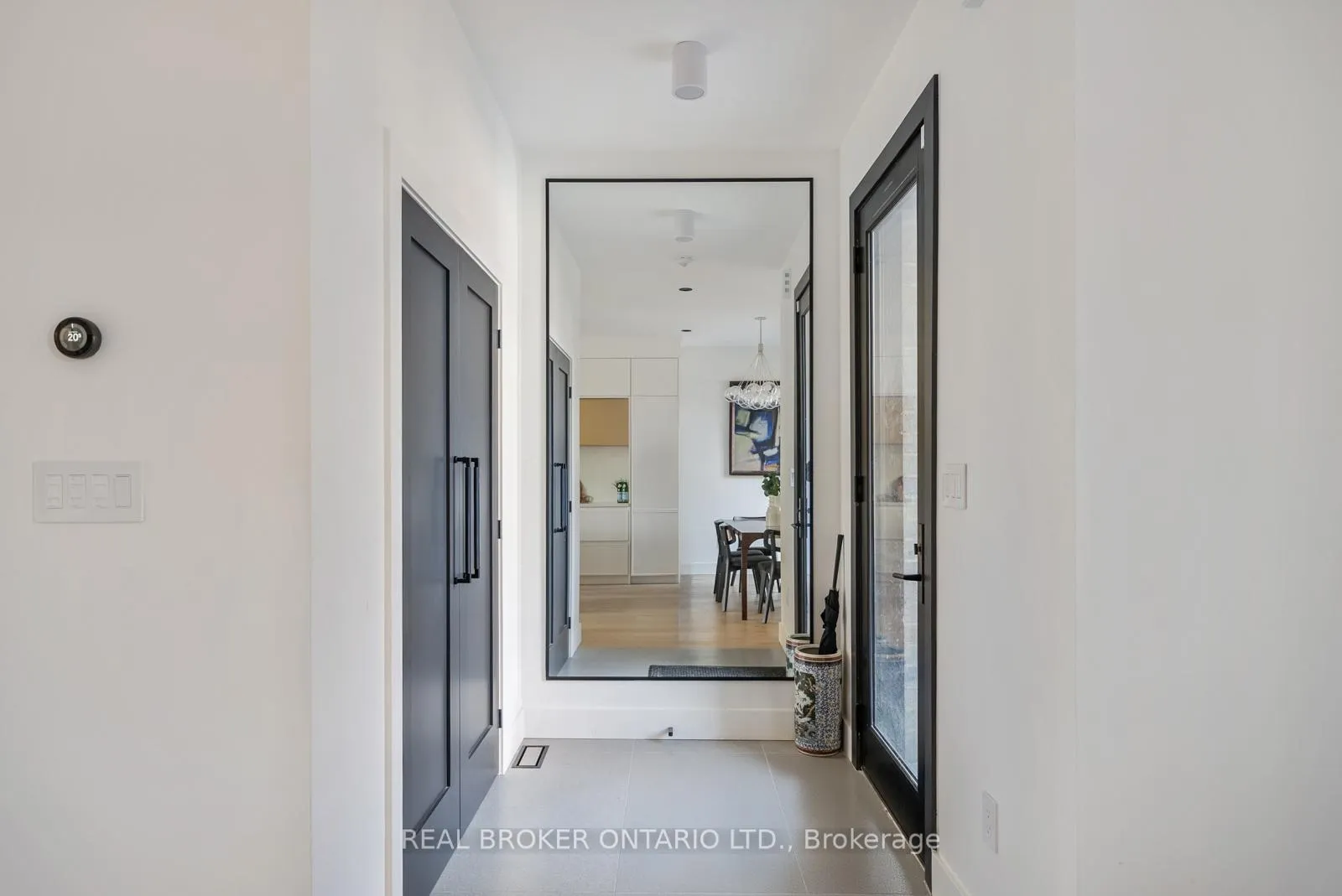 Photo 3 of 203 Oak Park Avenue, Toronto, Woodbine-Lumsden — HOMEH