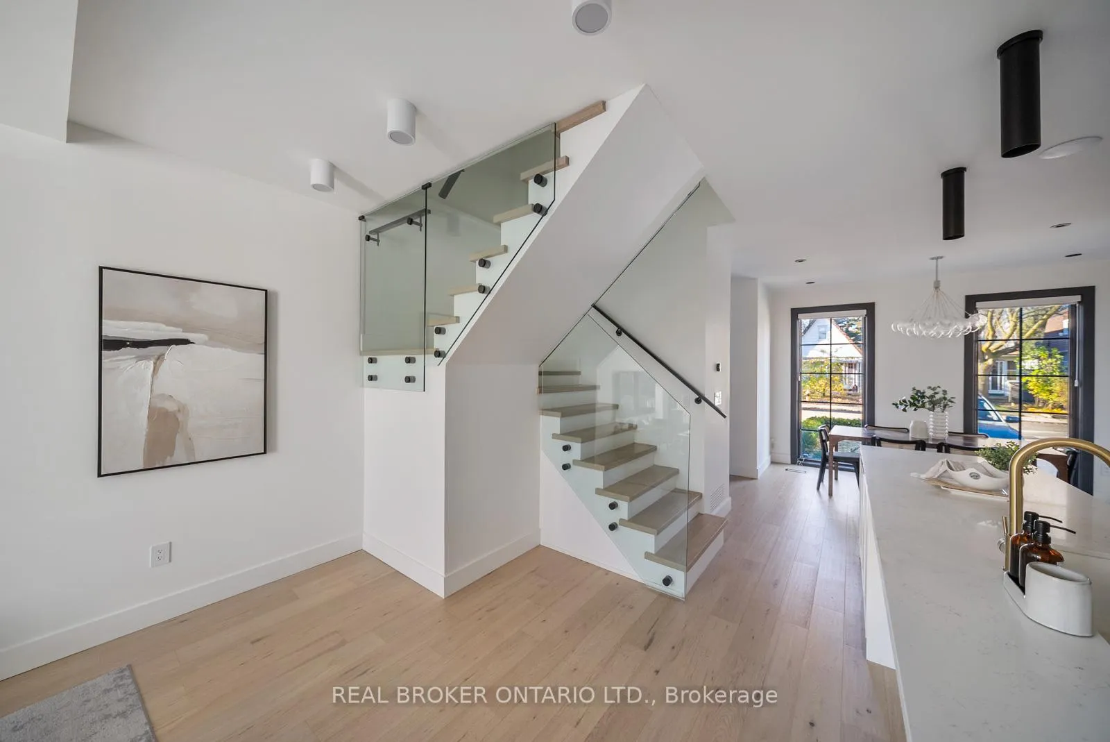 Photo 15 of 203 Oak Park Avenue, Toronto, Woodbine-Lumsden — HOMEH