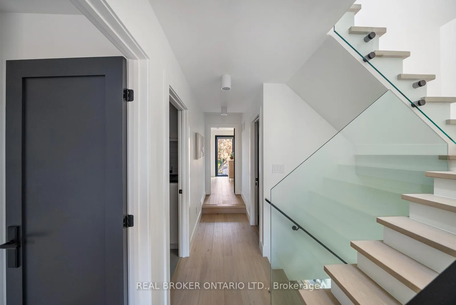 Photo 16 of 203 Oak Park Avenue, Toronto, Woodbine-Lumsden — HOMEH