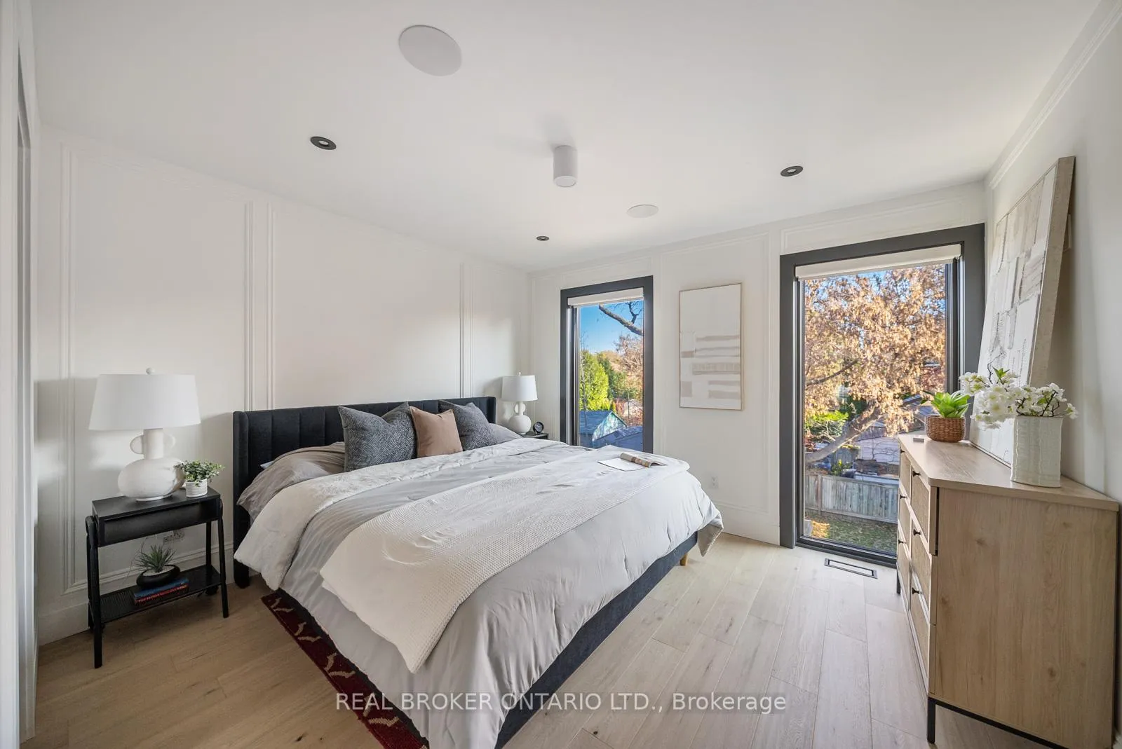 Photo 17 of 203 Oak Park Avenue, Toronto, Woodbine-Lumsden — HOMEH