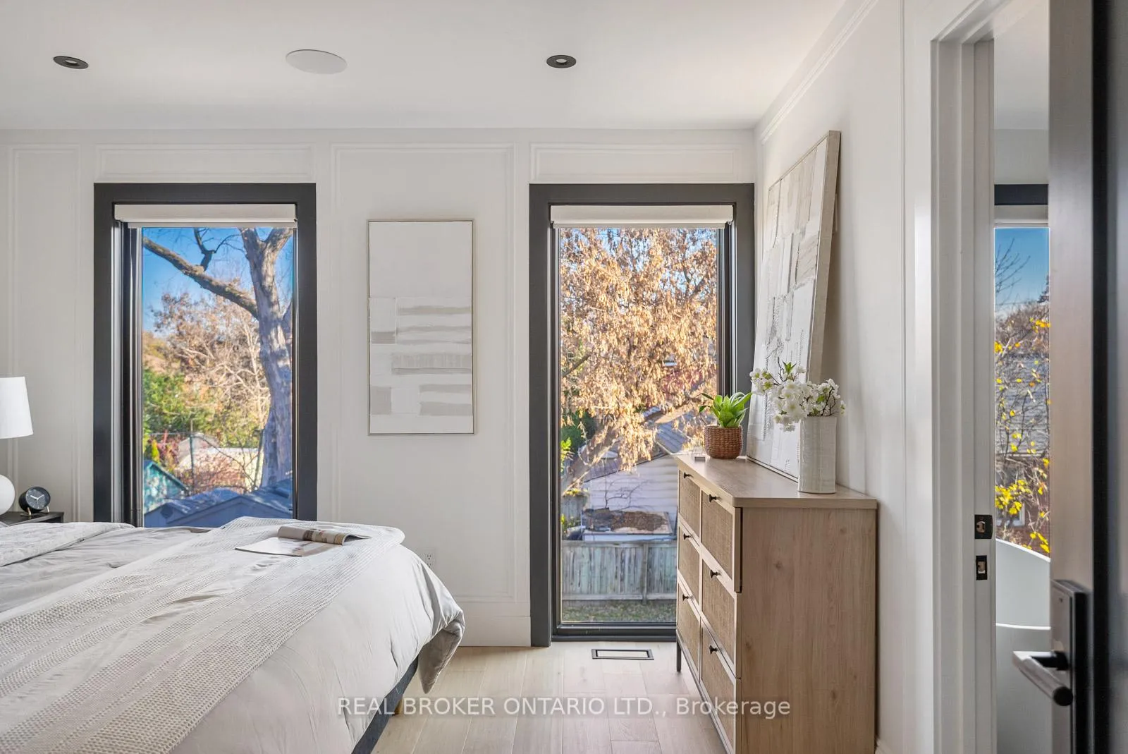 Photo 18 of 203 Oak Park Avenue, Toronto, Woodbine-Lumsden — HOMEH