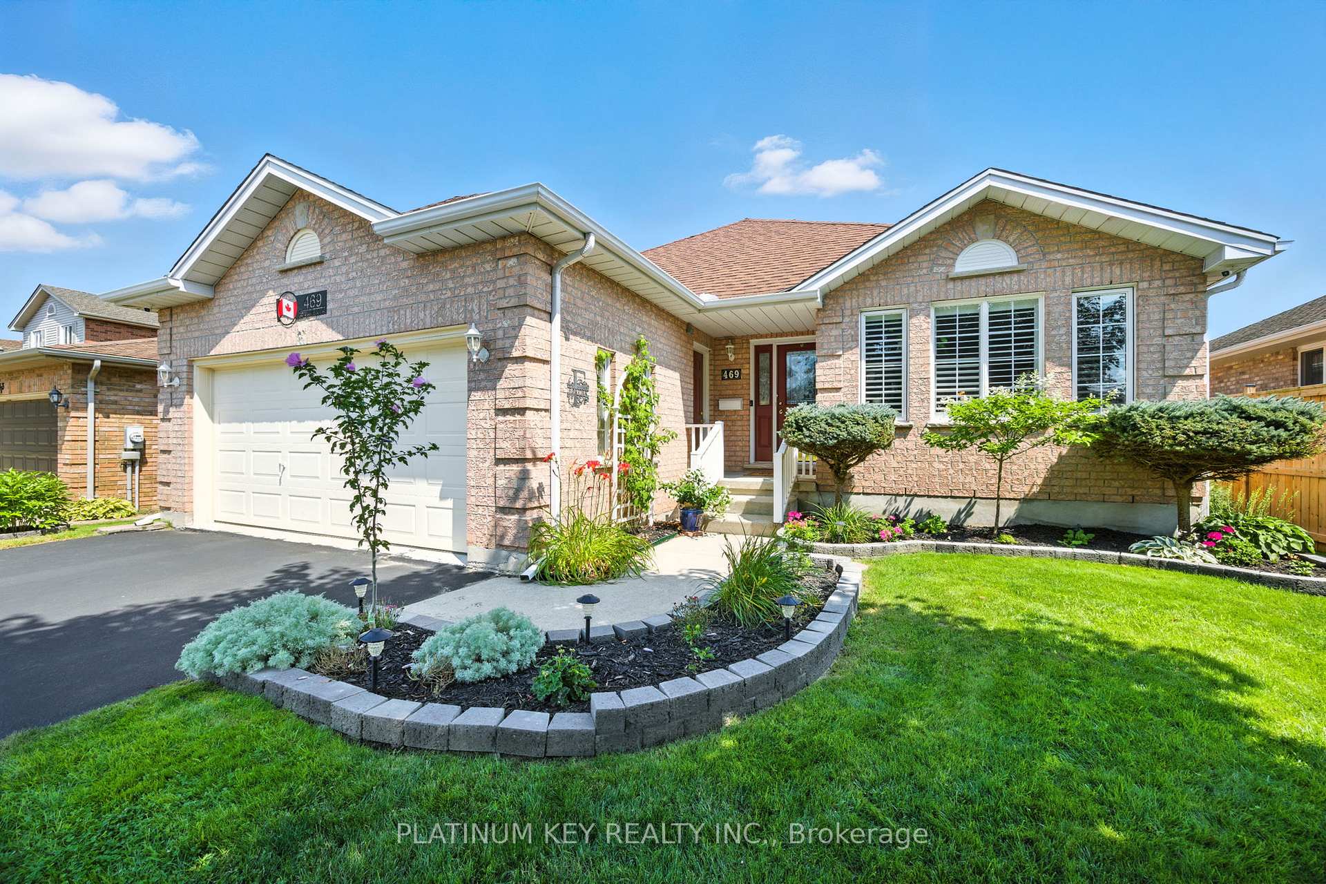 Photo 1 of 469 Riverview Drive, Strathroy-Caradoc, NE — HOMEH