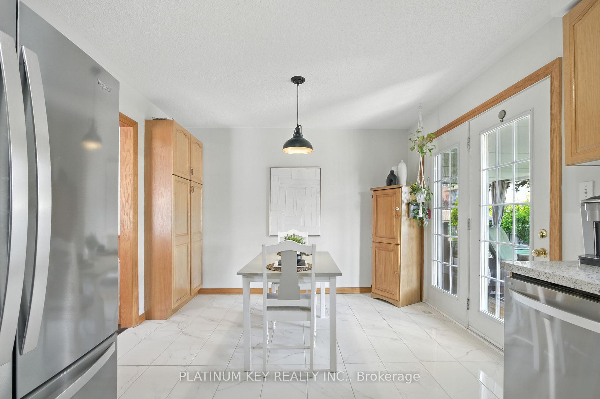 Photo 10 of 469 Riverview Drive, Strathroy-Caradoc, NE — HOMEH