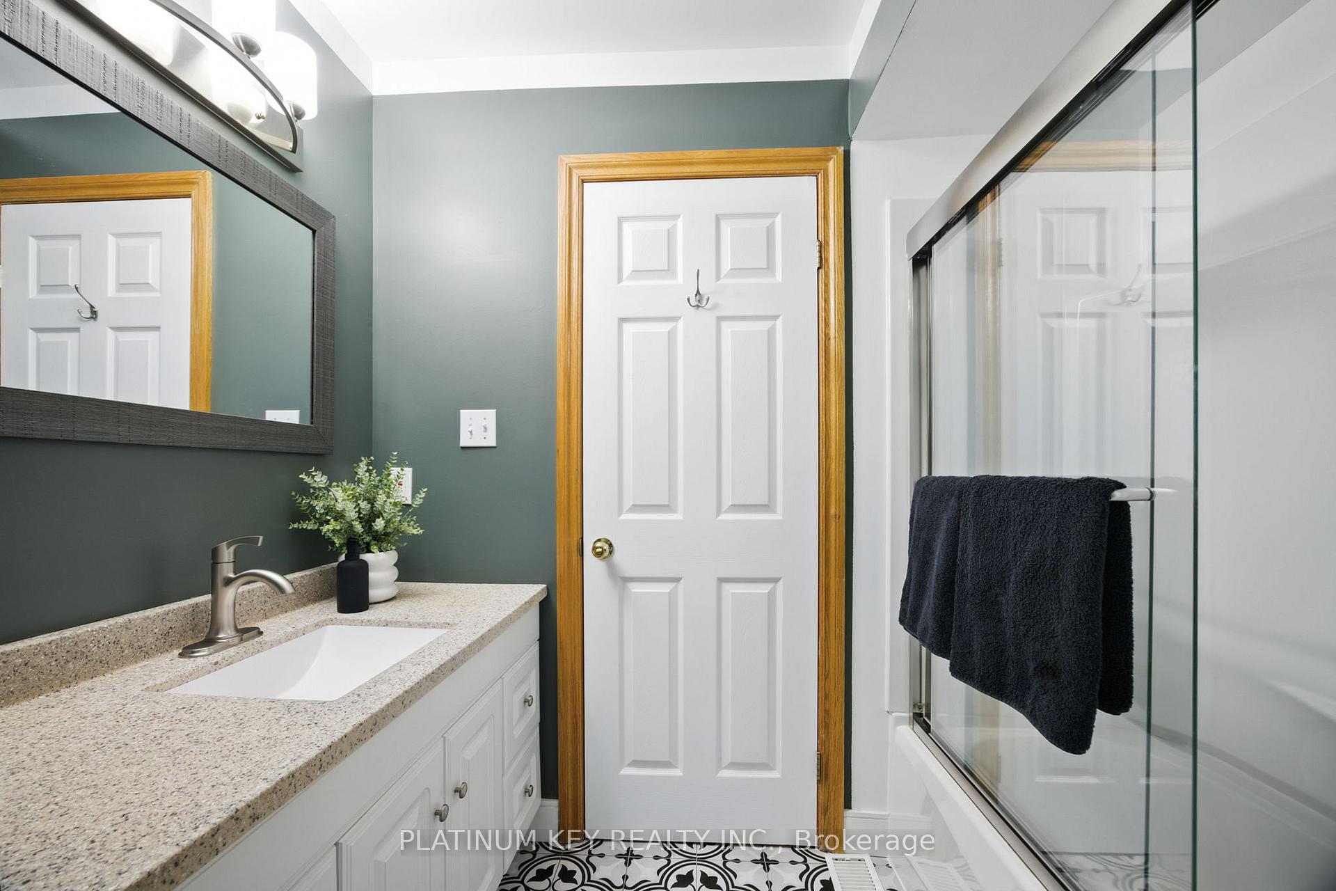 Photo 16 of 469 Riverview Drive, Strathroy-Caradoc, NE — HOMEH