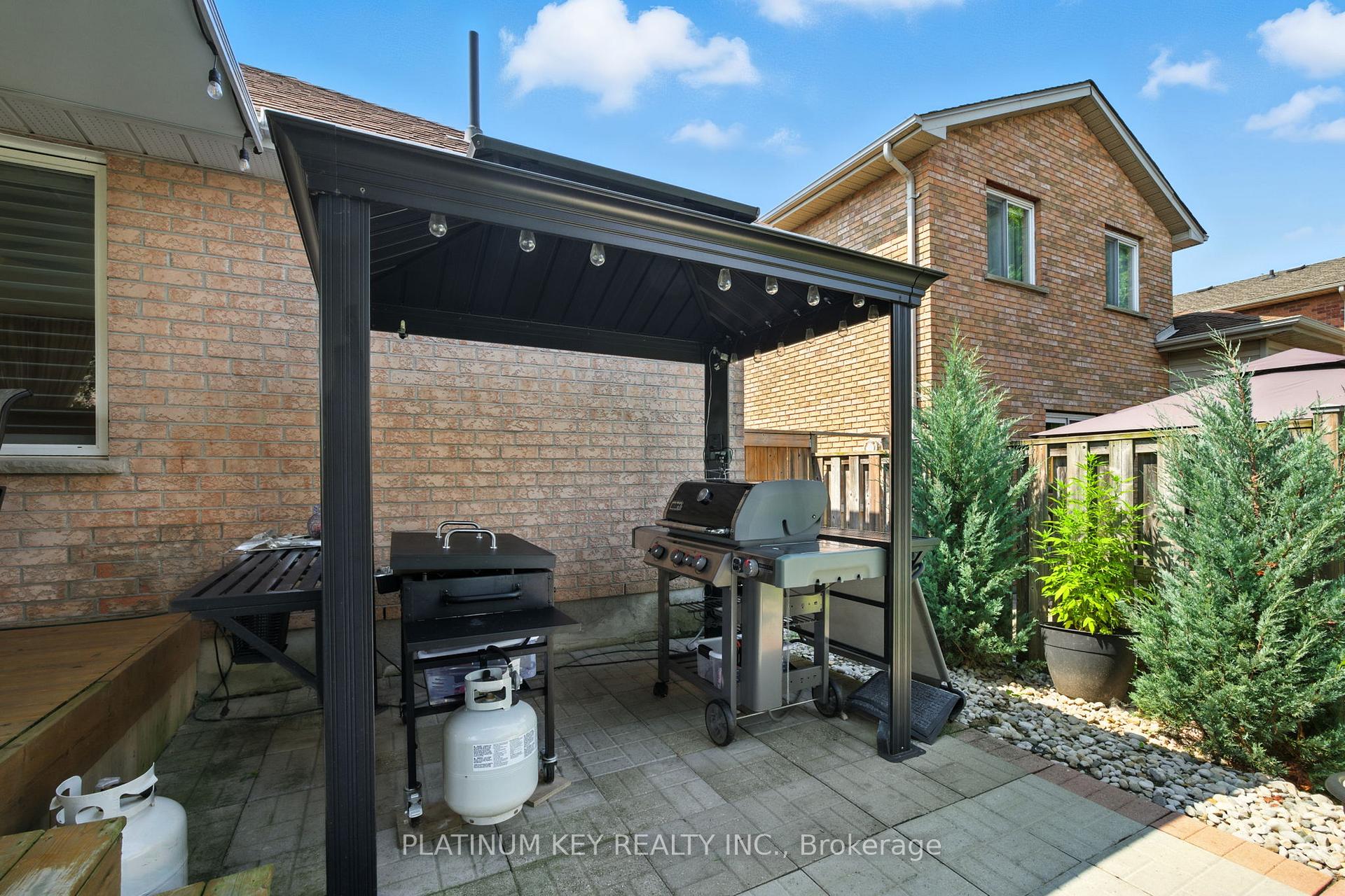 Photo 35 of 469 Riverview Drive, Strathroy-Caradoc, NE — HOMEH