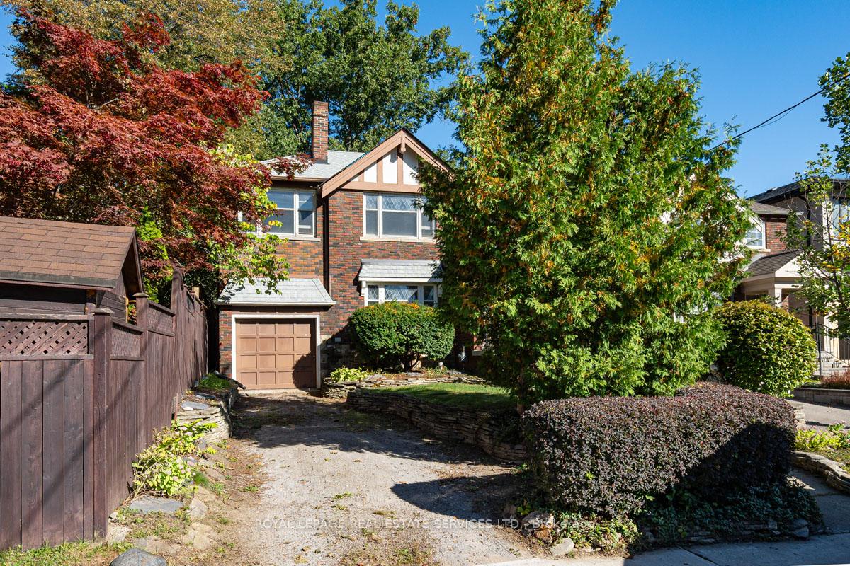 Photo 2 of 2 Parklea Drive, Toronto, Leaside — HOMEH