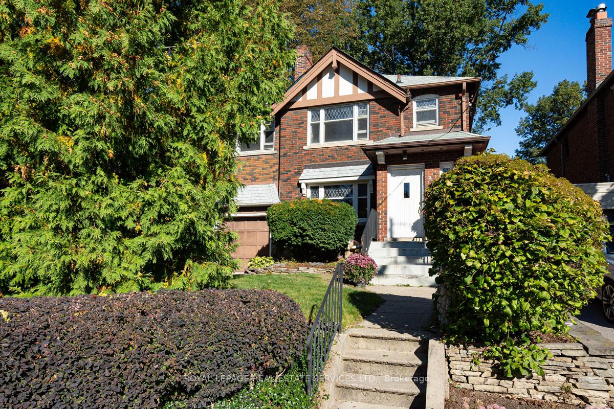 Photo 4 of 2 Parklea Drive, Toronto, Leaside — HOMEH