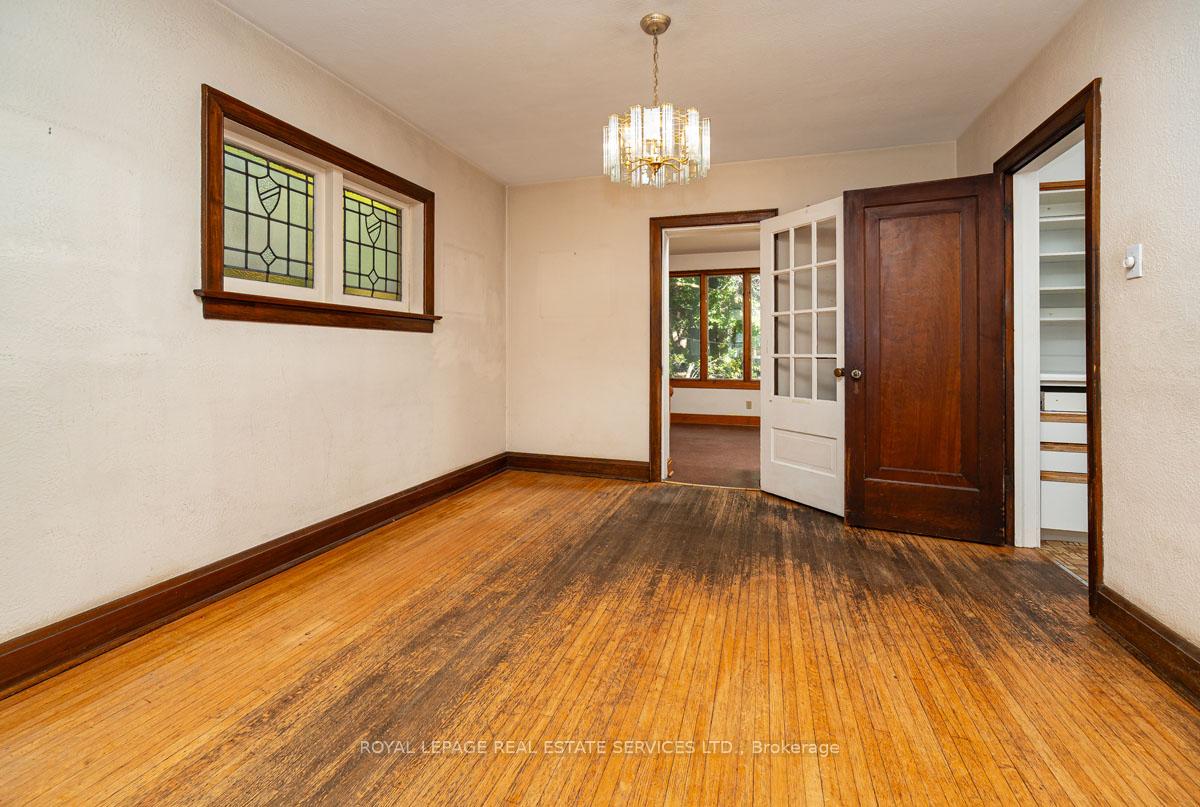 Photo 9 of 2 Parklea Drive, Toronto, Leaside — HOMEH
