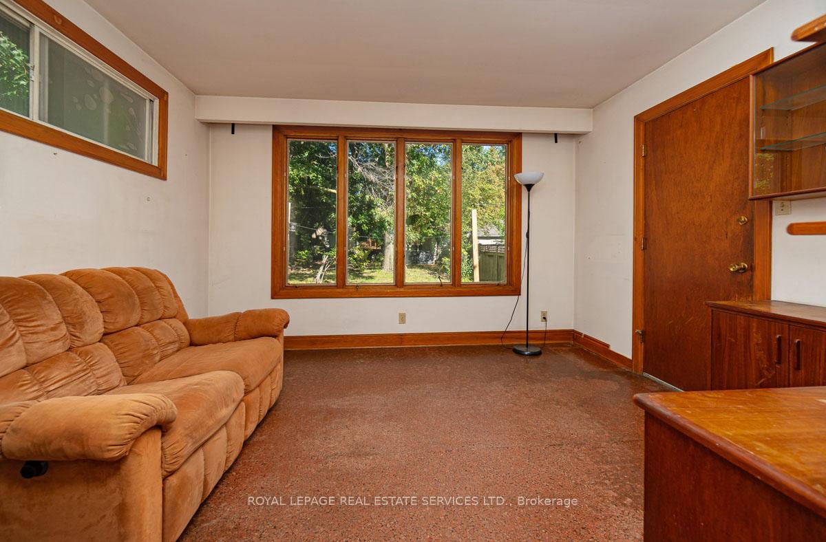 Photo 12 of 2 Parklea Drive, Toronto, Leaside — HOMEH