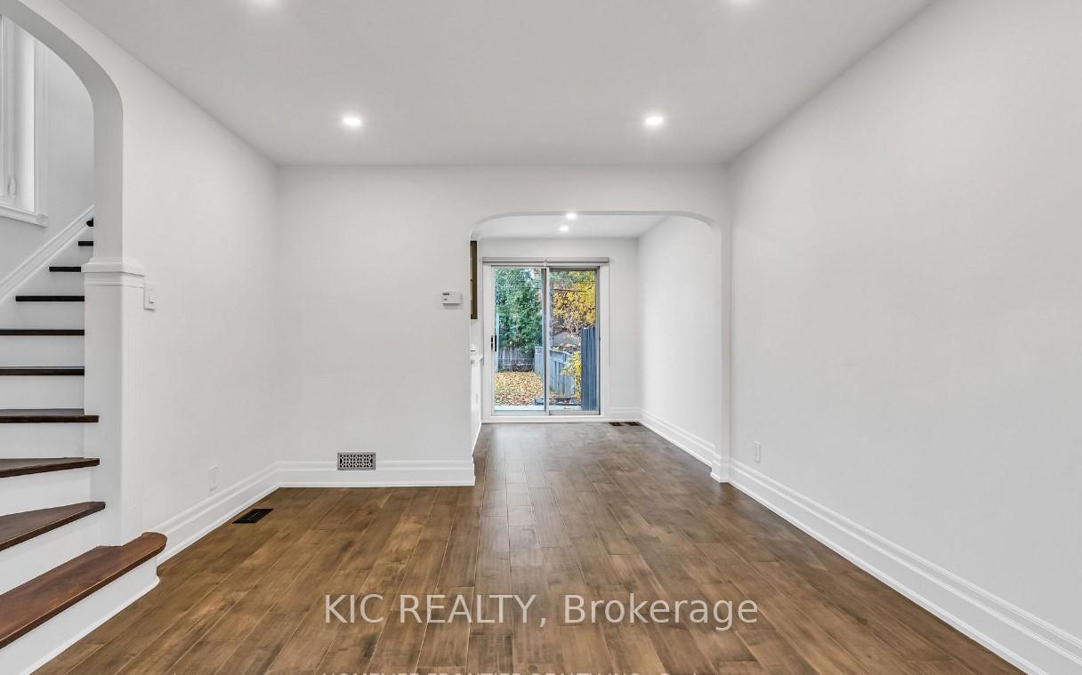 Photo 6 of 354 Laird Drive, Toronto, Leaside — HOMEH