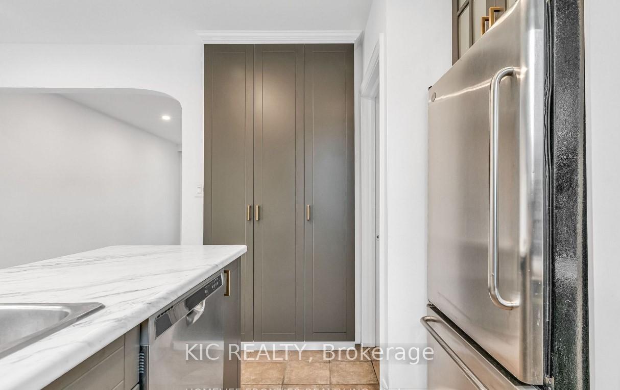Photo 12 of 354 Laird Drive, Toronto, Leaside — HOMEH