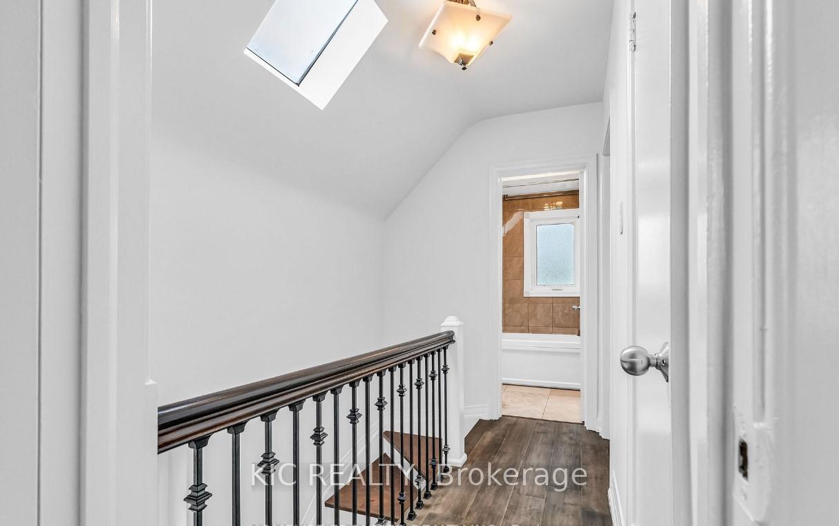 Photo 15 of 354 Laird Drive, Toronto, Leaside — HOMEH