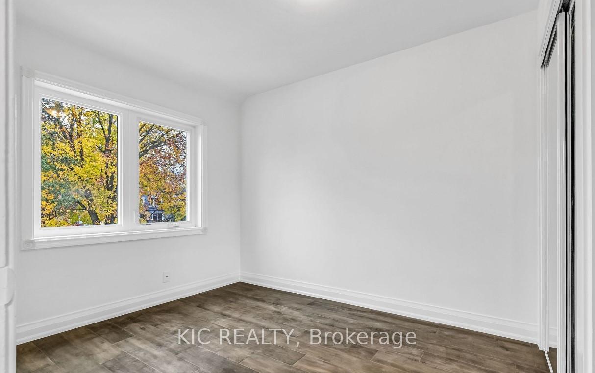 Photo 16 of 354 Laird Drive, Toronto, Leaside — HOMEH