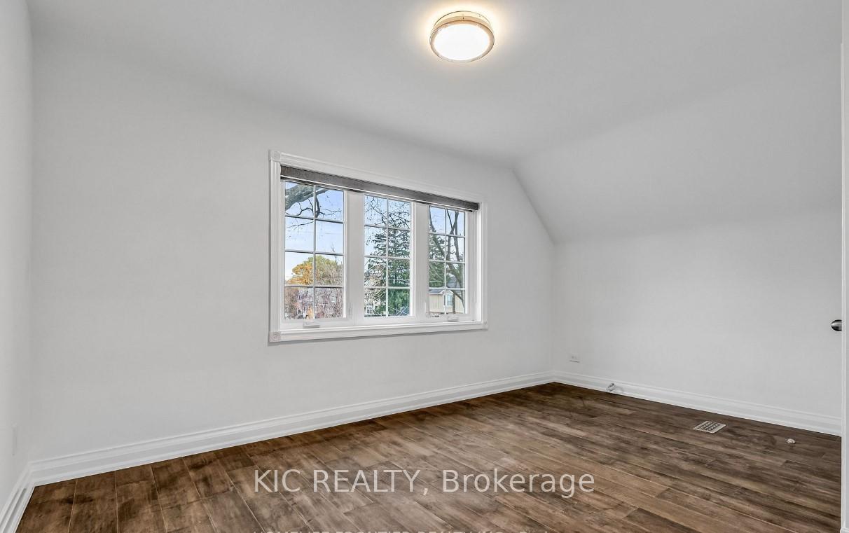 Photo 18 of 354 Laird Drive, Toronto, Leaside — HOMEH