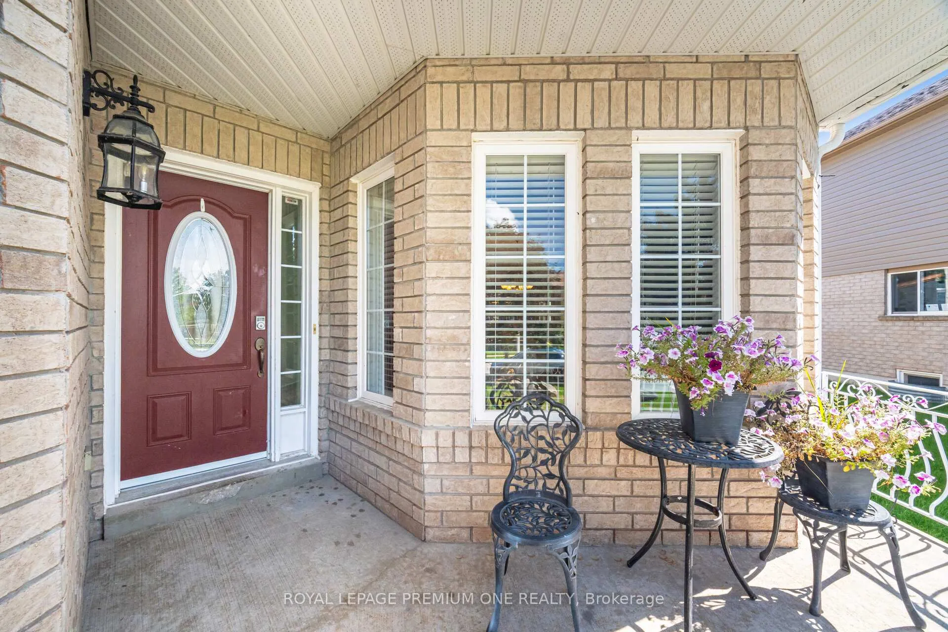 Photo 5 of 2039 Thompson Street, Innisfil, Alcona — HOMEH