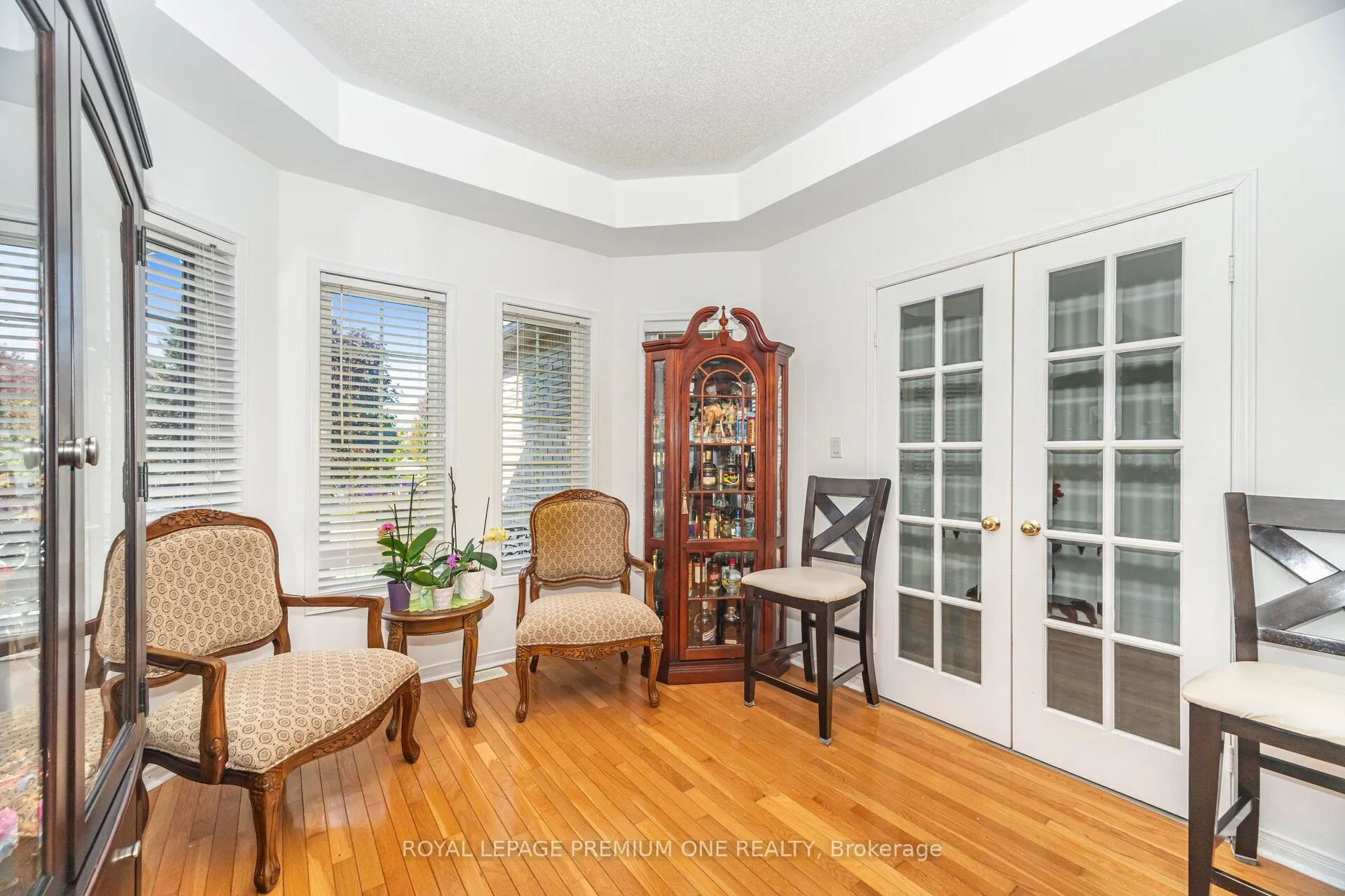 Photo 9 of 2039 Thompson Street, Innisfil, Alcona — HOMEH