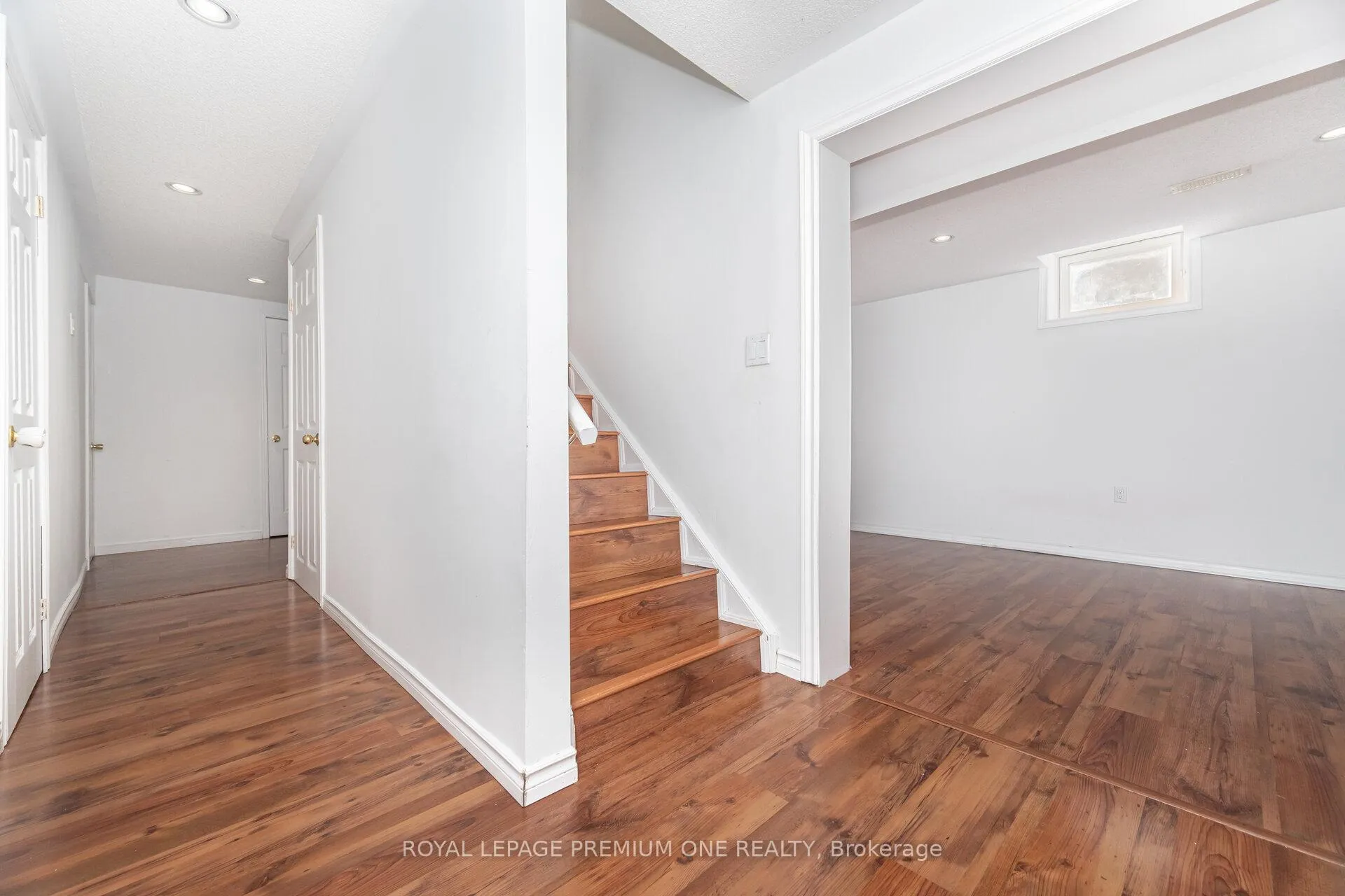 Photo 36 of 2039 Thompson Street, Innisfil, Alcona — HOMEH