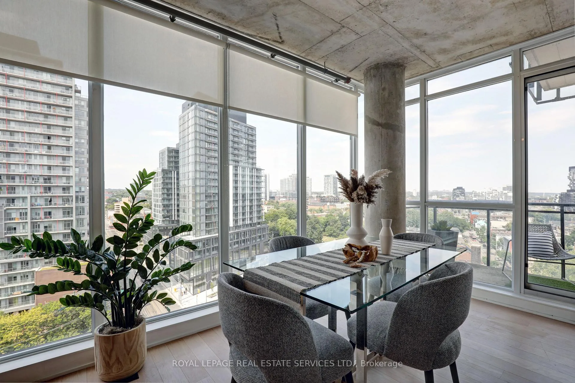 Photo 8 of Unit 1305, 318 King Street E, Toronto, Moss Park — HOMEH
