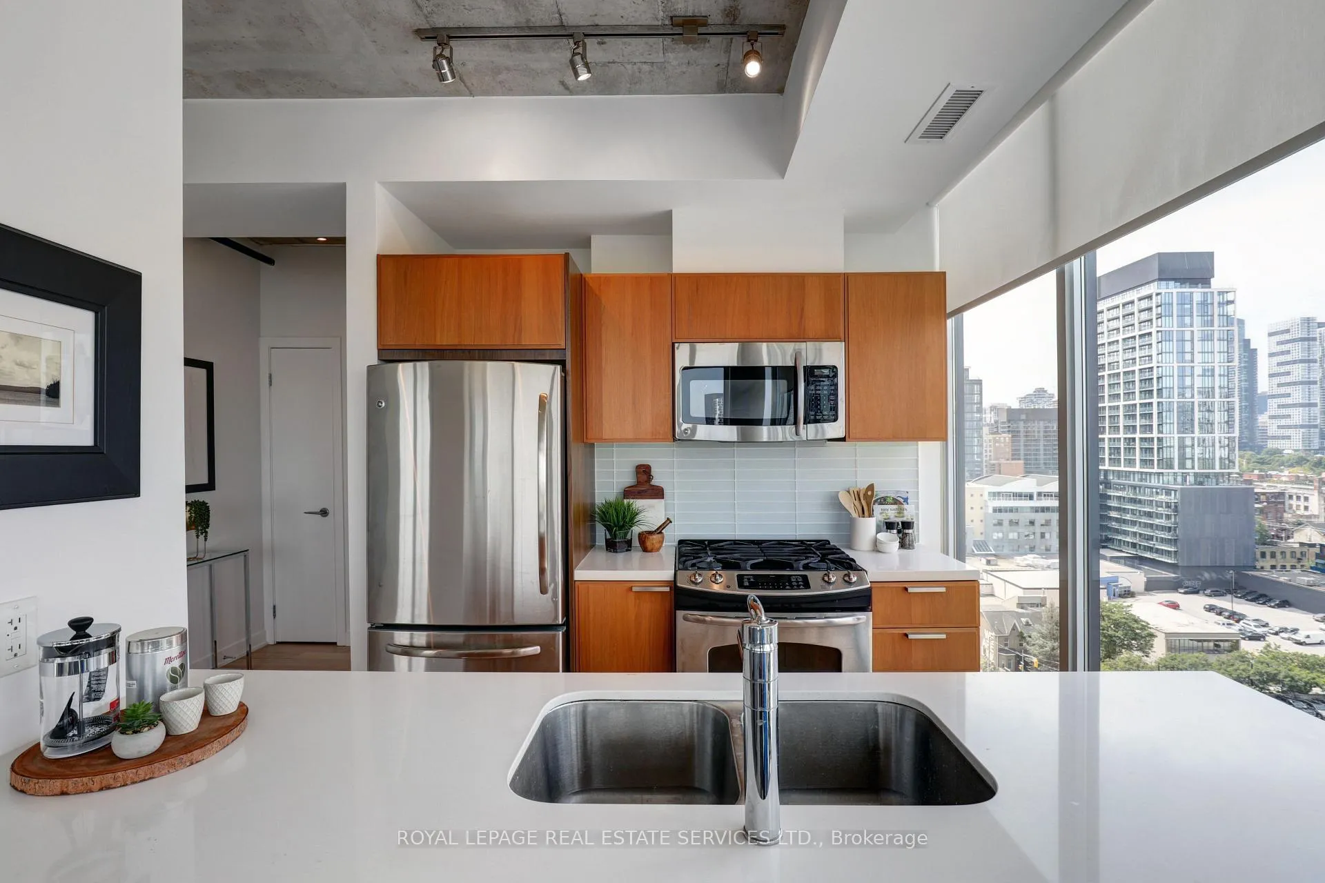 Photo 11 of Unit 1305, 318 King Street E, Toronto, Moss Park — HOMEH