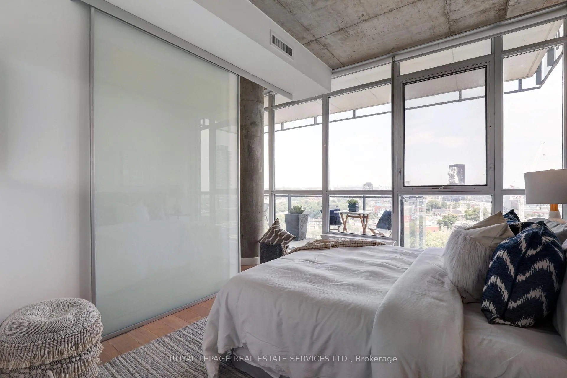 Photo 18 of Unit 1305, 318 King Street E, Toronto, Moss Park — HOMEH