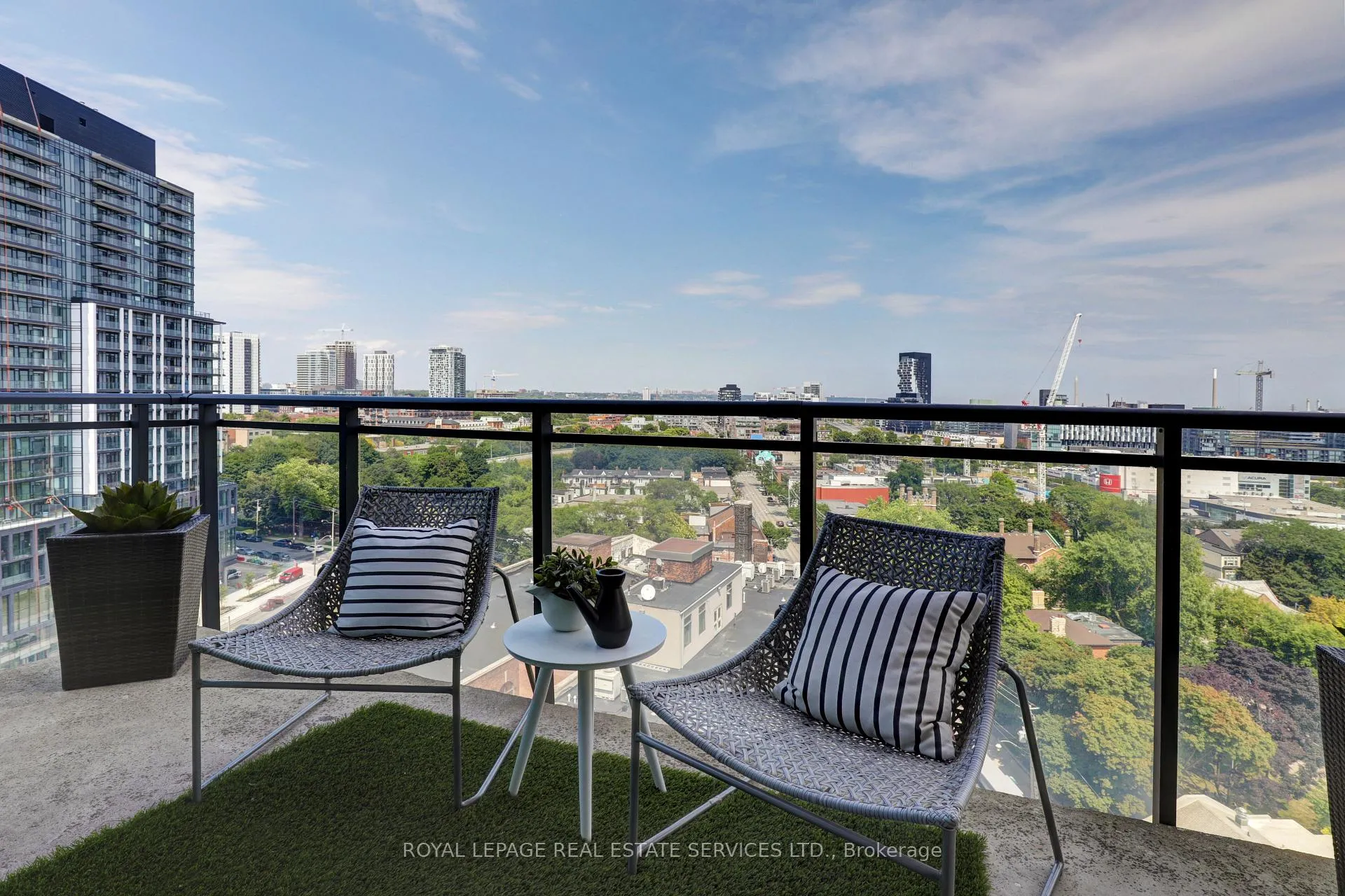 Photo 19 of Unit 1305, 318 King Street E, Toronto, Moss Park — HOMEH