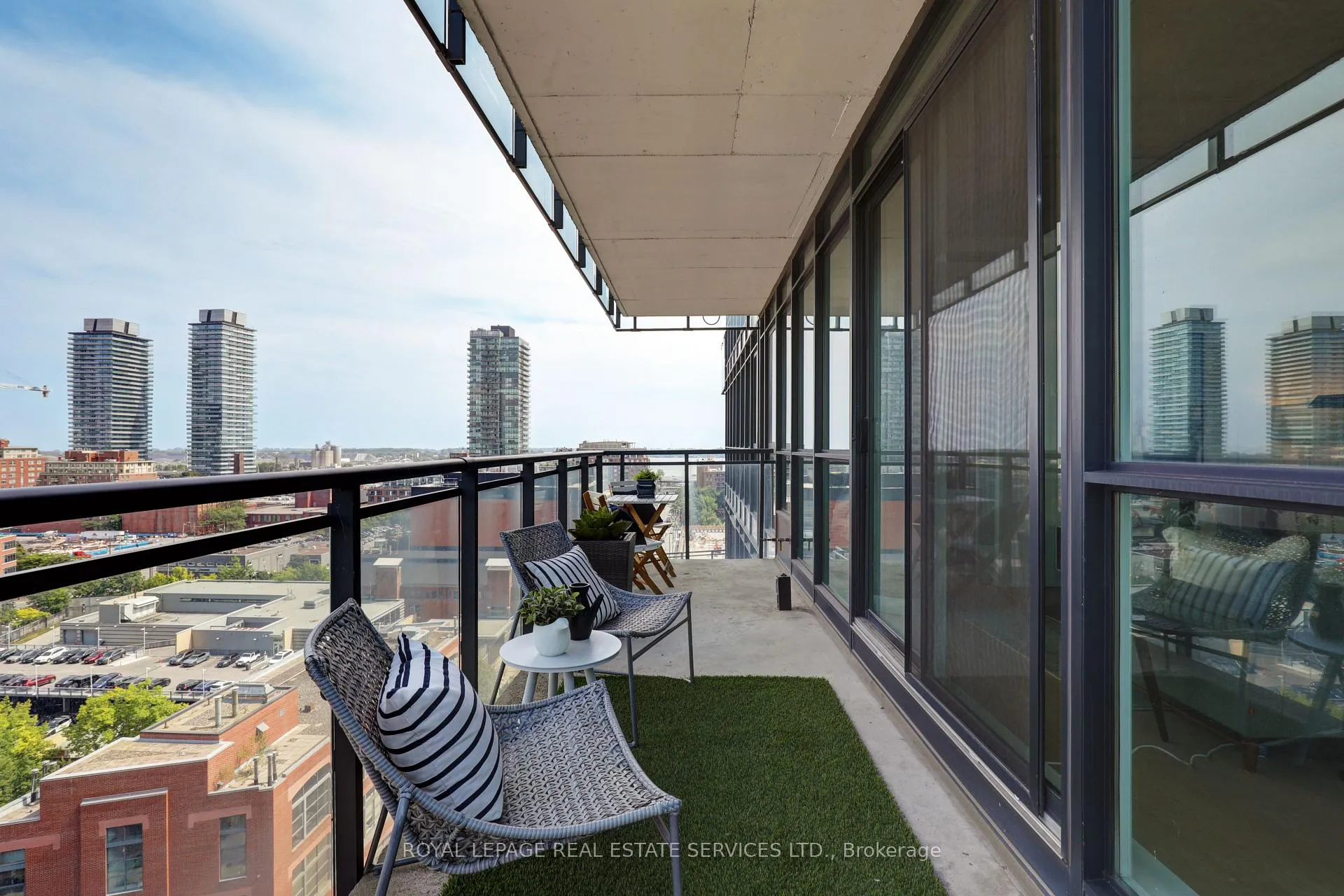 Photo 22 of Unit 1305, 318 King Street E, Toronto, Moss Park — HOMEH