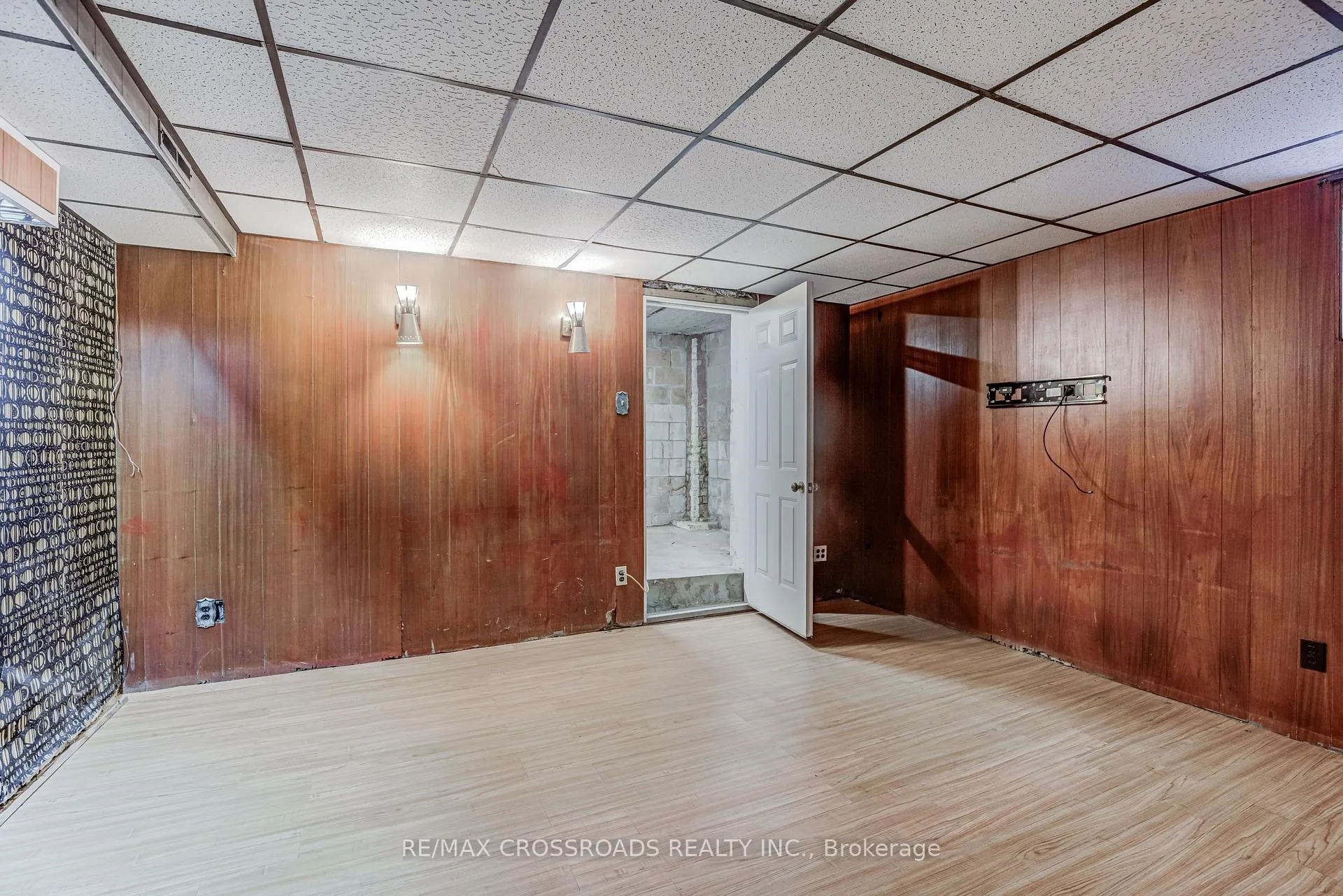 Photo 15 of 89 Wembley Drive, Toronto, Woodbine Corridor — HOMEH