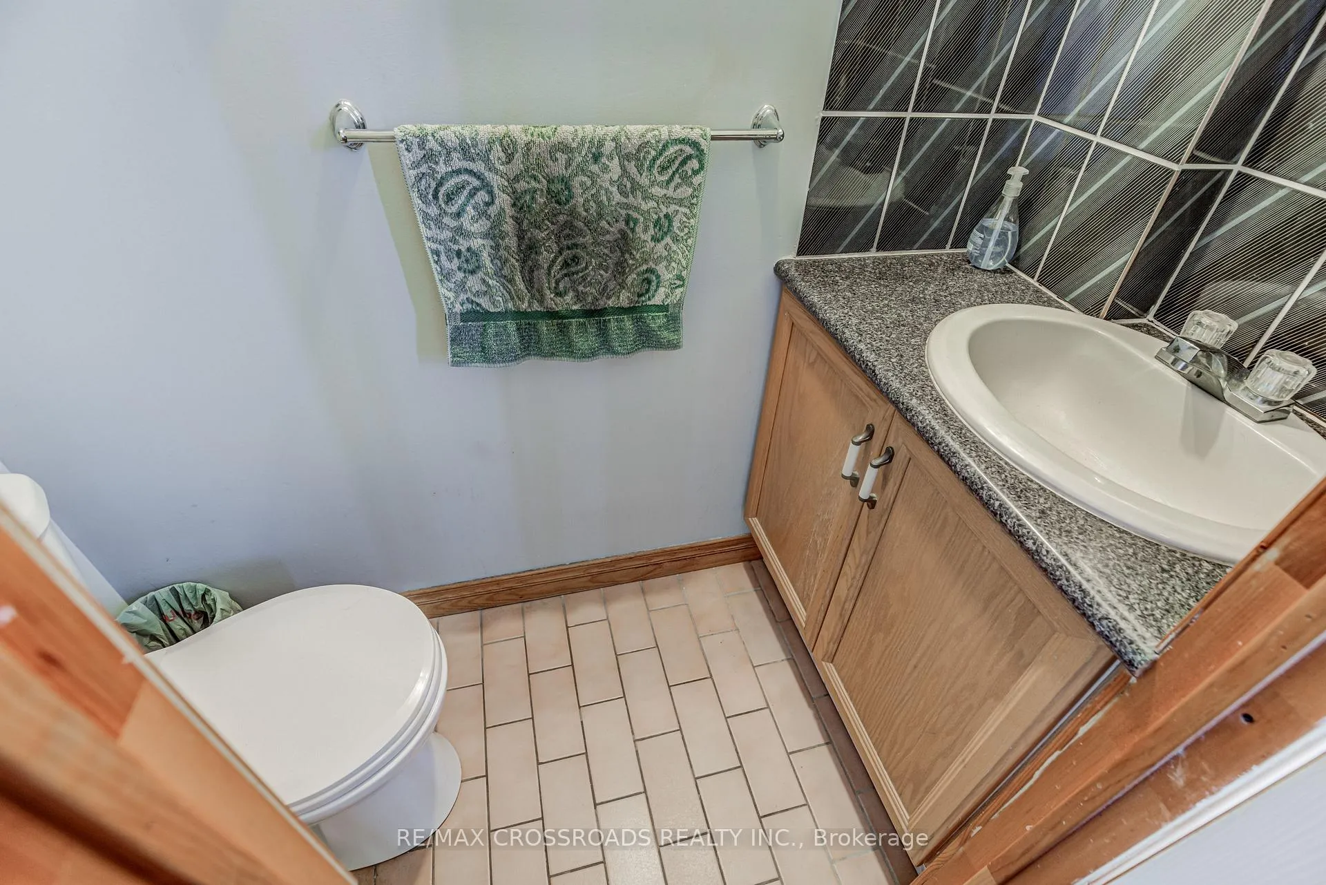 Photo 36 of 89 Wembley Drive, Toronto, Woodbine Corridor — HOMEH