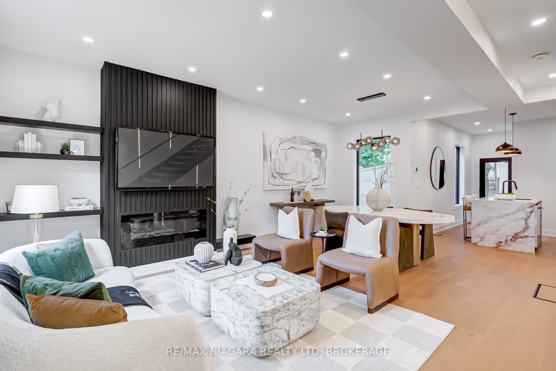 Photo 5 of 95 Kimberley Avenue, Toronto, East End-Danforth — HOMEH