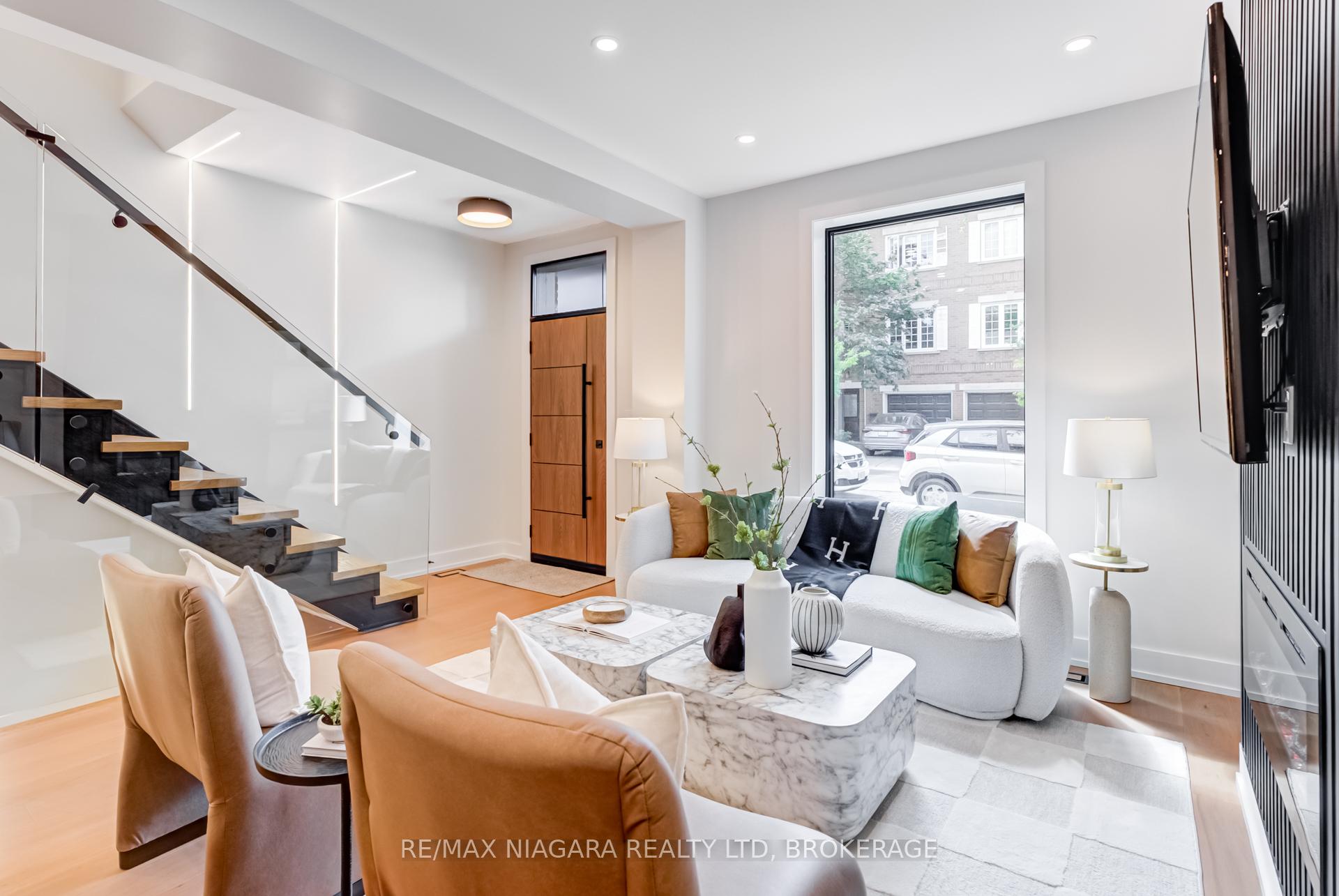 Photo 7 of 95 Kimberley Avenue, Toronto, East End-Danforth — HOMEH