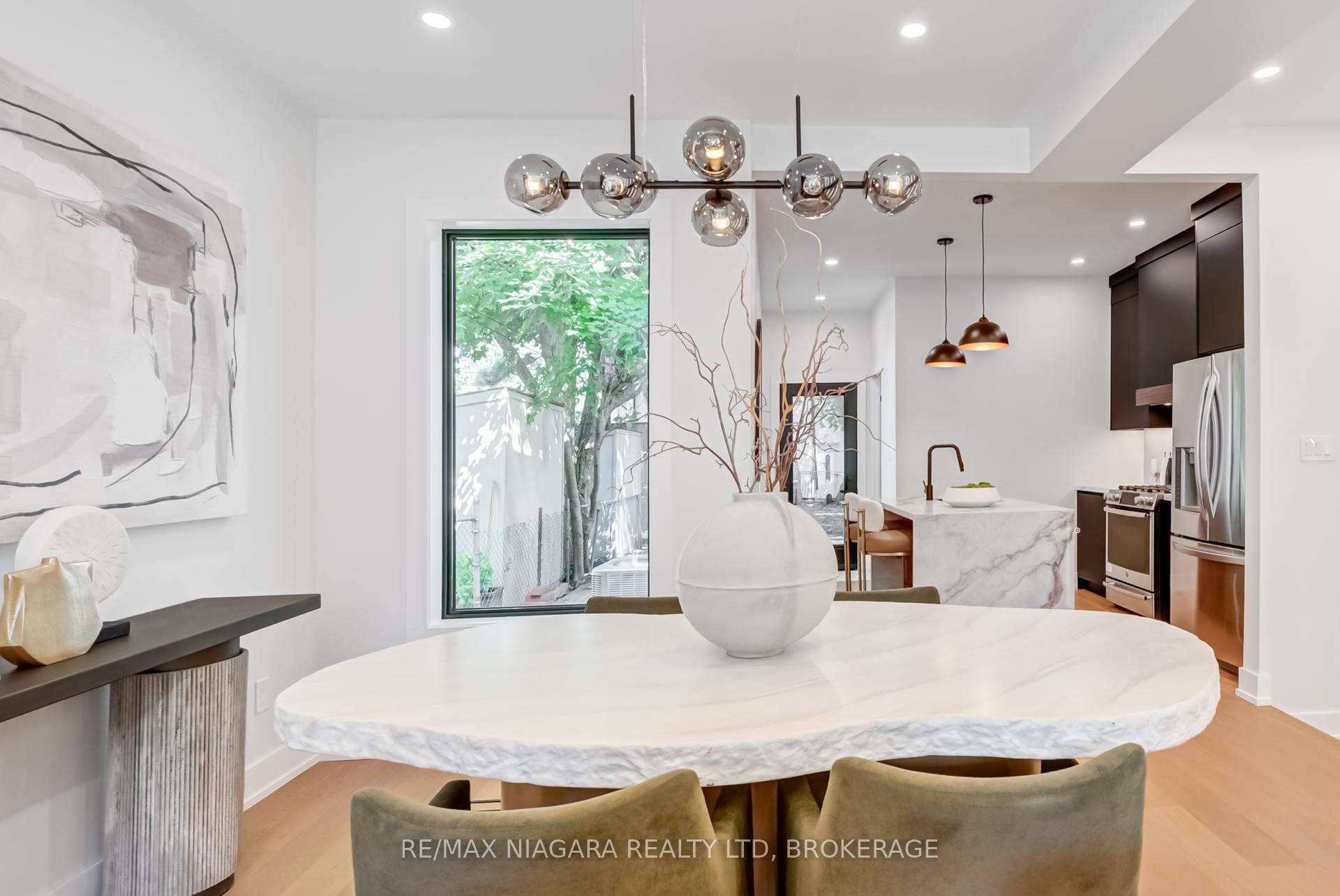 Photo 9 of 95 Kimberley Avenue, Toronto, East End-Danforth — HOMEH