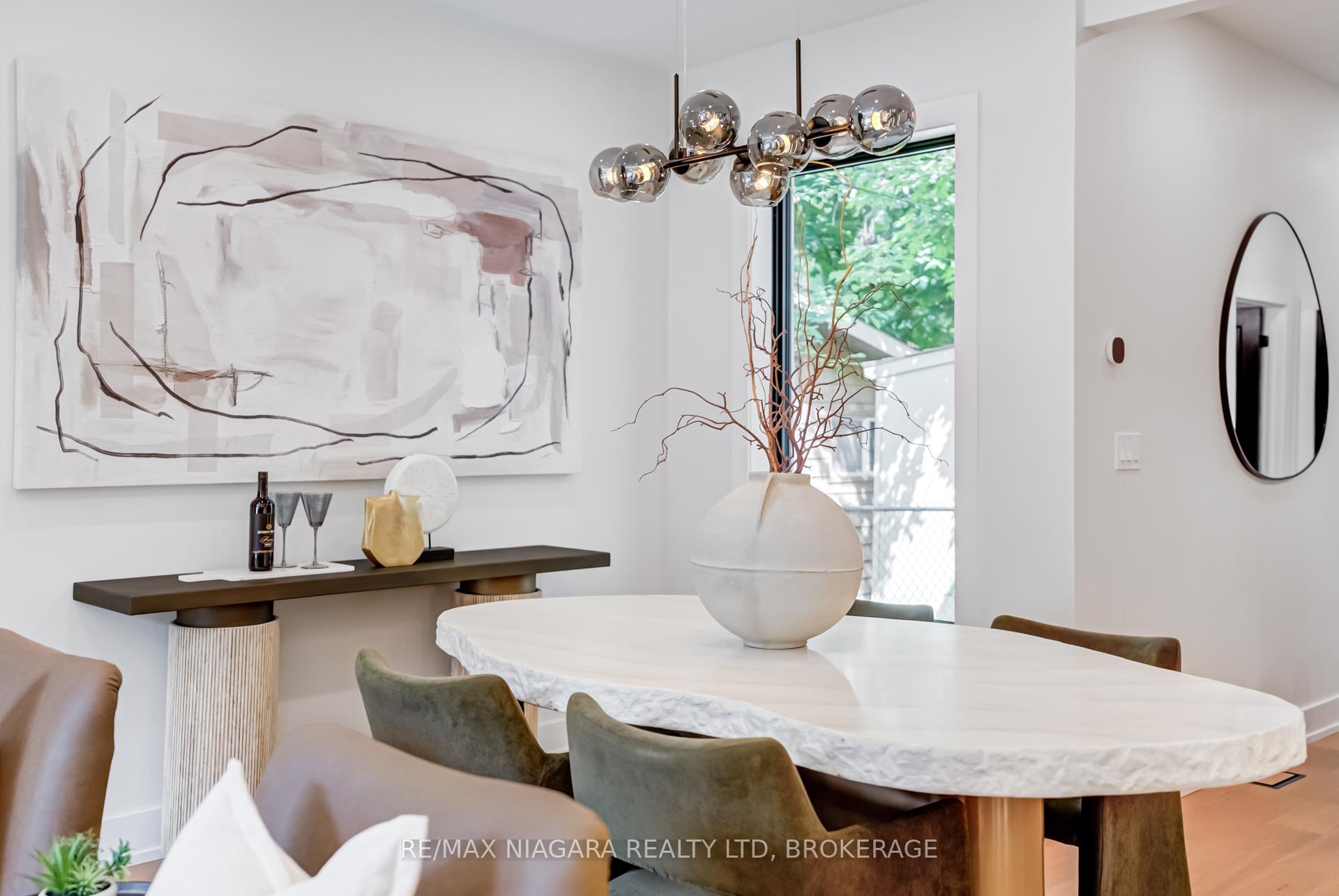 Photo 10 of 95 Kimberley Avenue, Toronto, East End-Danforth — HOMEH