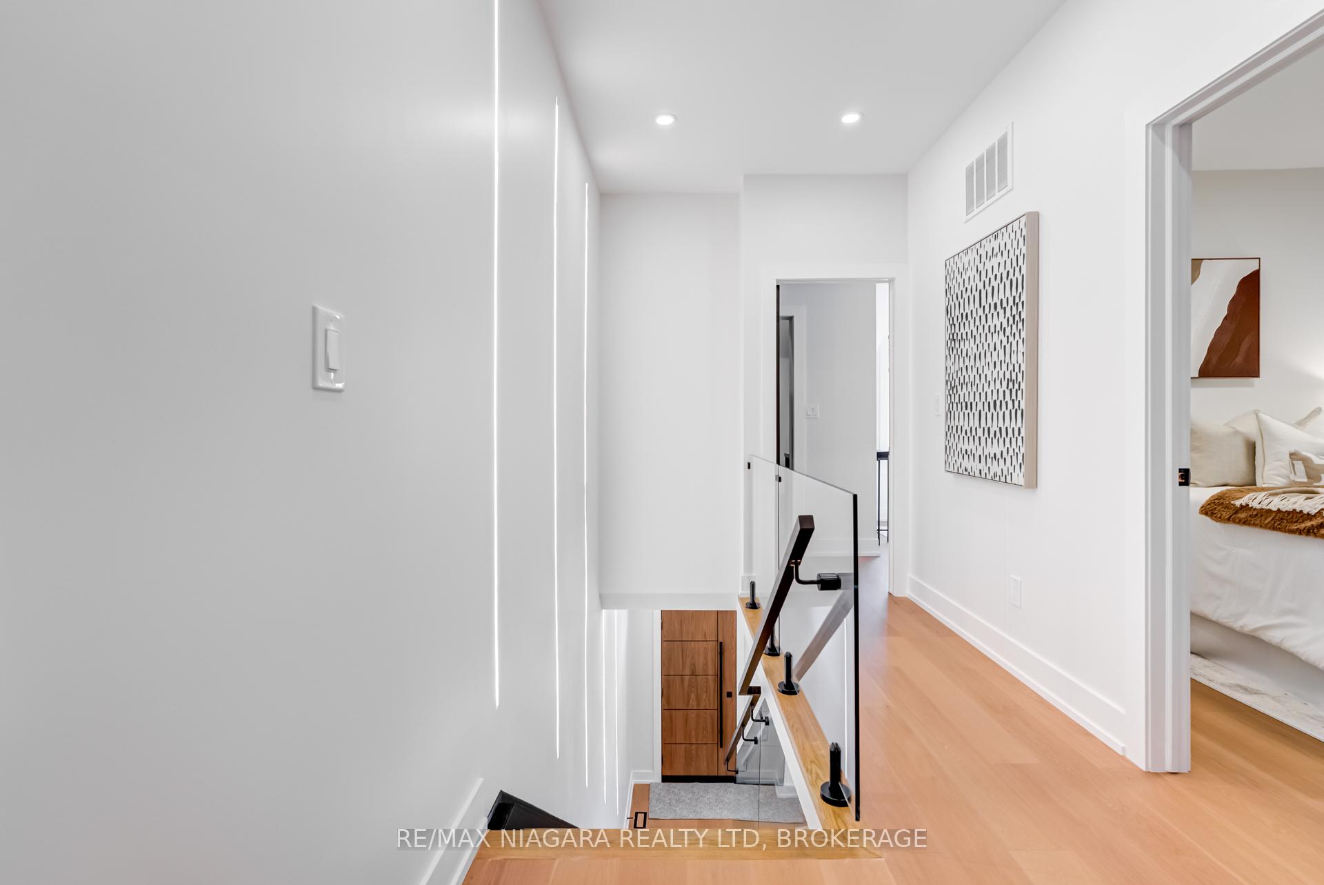 Photo 18 of 95 Kimberley Avenue, Toronto, East End-Danforth — HOMEH