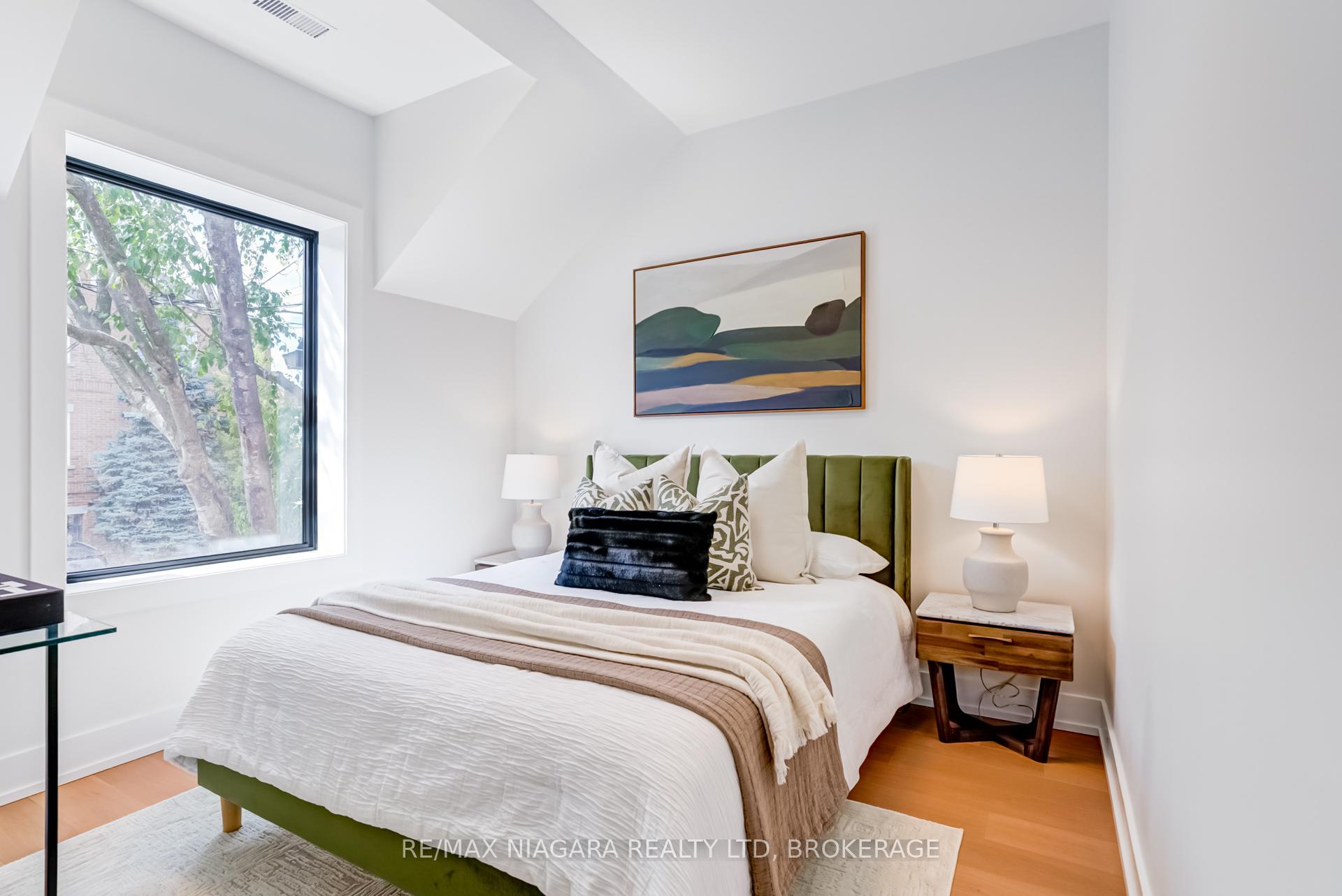 Photo 19 of 95 Kimberley Avenue, Toronto, East End-Danforth — HOMEH