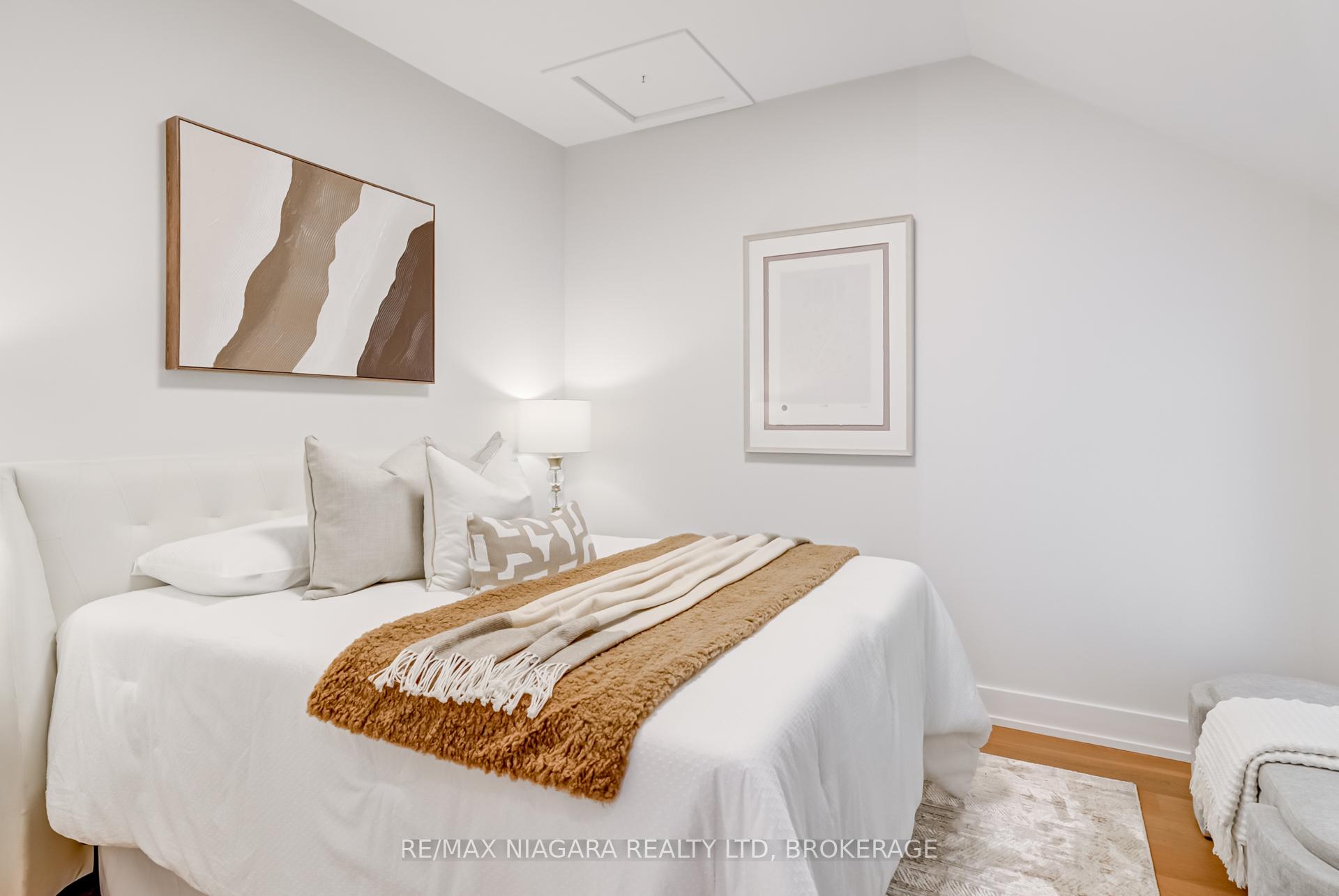 Photo 23 of 95 Kimberley Avenue, Toronto, East End-Danforth — HOMEH