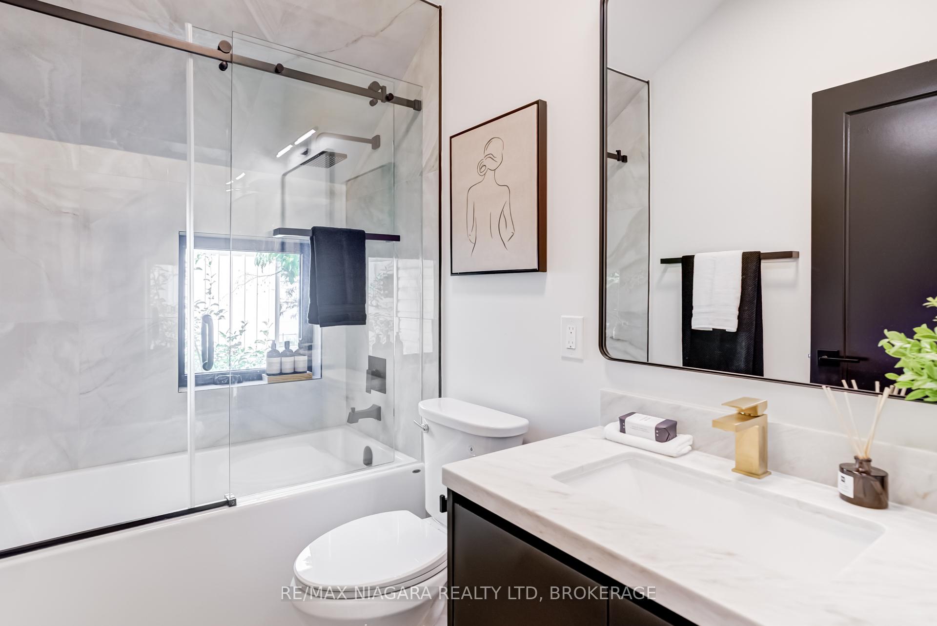 Photo 25 of 95 Kimberley Avenue, Toronto, East End-Danforth — HOMEH