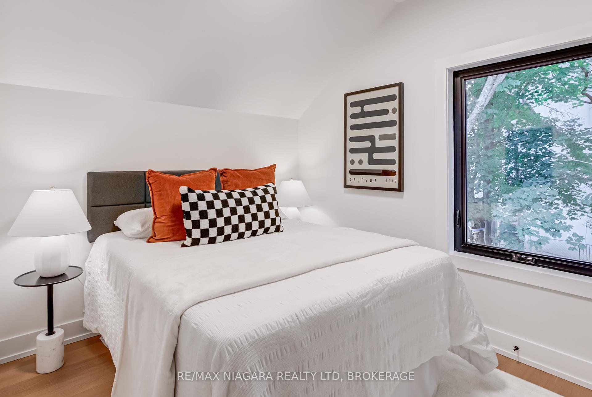 Photo 26 of 95 Kimberley Avenue, Toronto, East End-Danforth — HOMEH