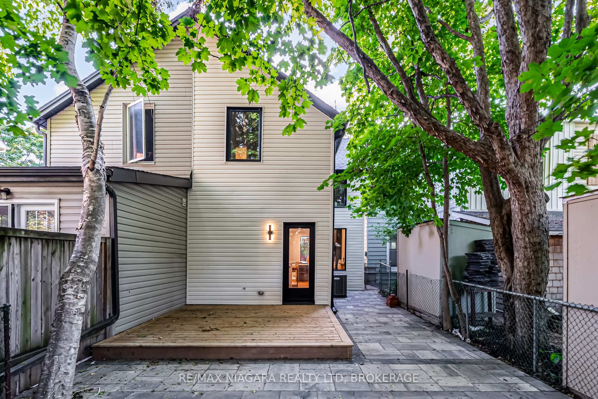 Photo 36 of 95 Kimberley Avenue, Toronto, East End-Danforth — HOMEH