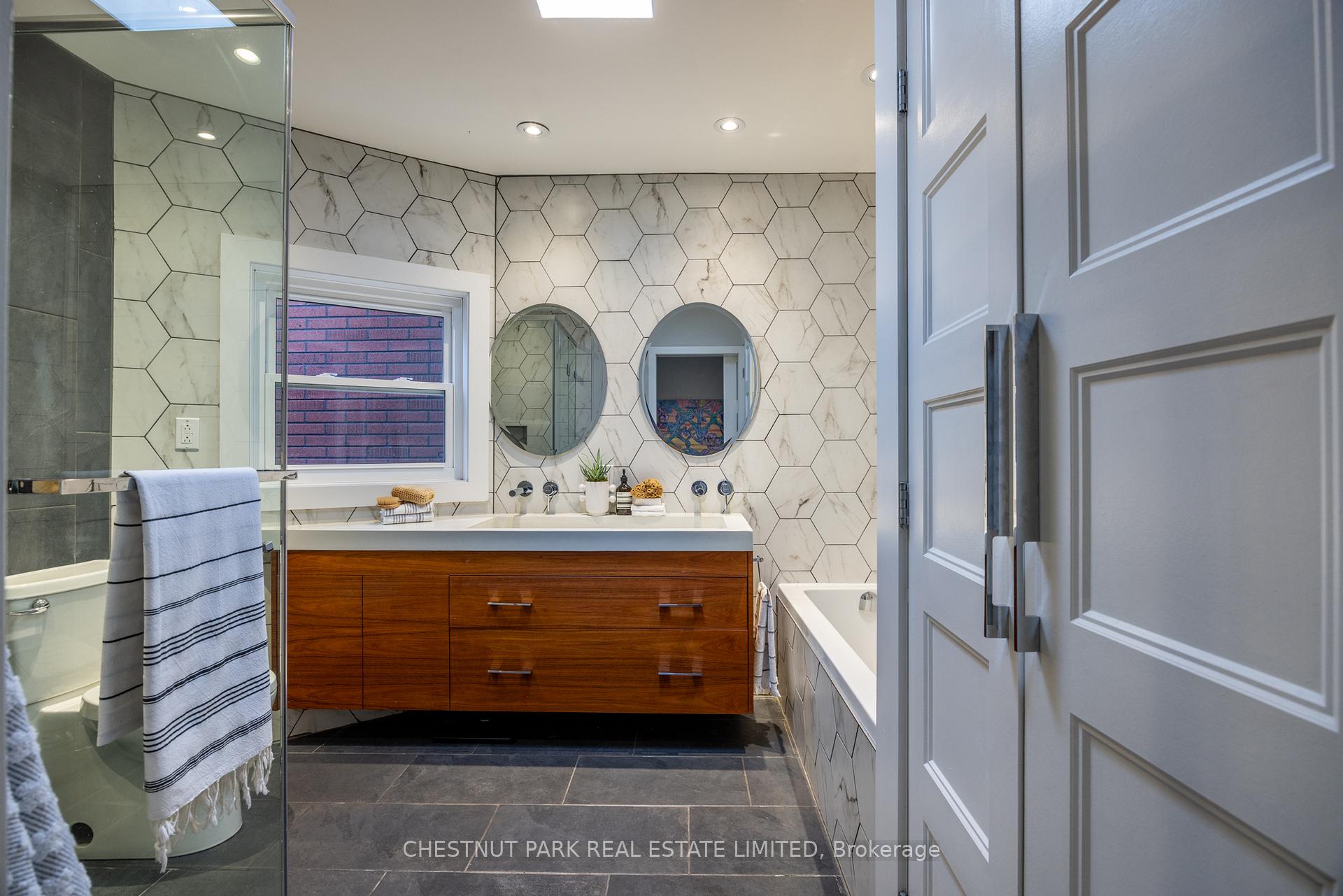 Photo 15 of 115 Leslie Street, Toronto, South Riverdale — HOMEH