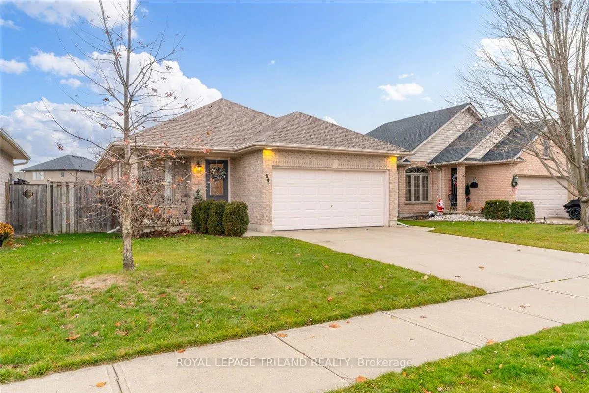 Photo 2 of 50 Queensway Drive, Strathroy-Caradoc, SE — HOMEH