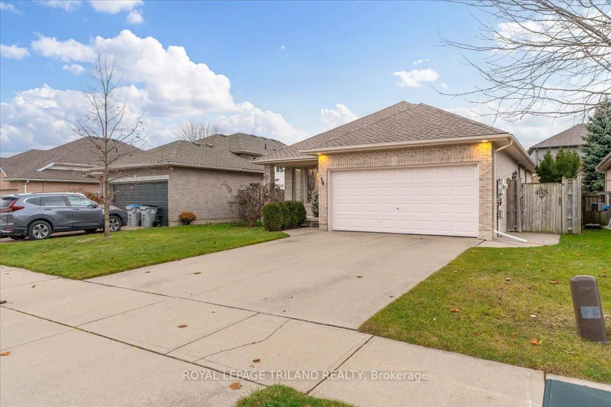 Photo 3 of 50 Queensway Drive, Strathroy-Caradoc, SE — HOMEH