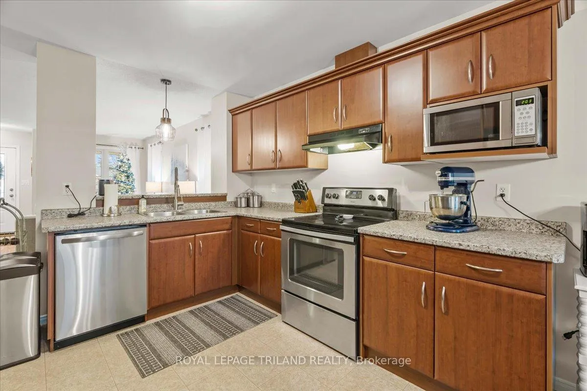 Photo 15 of 50 Queensway Drive, Strathroy-Caradoc, SE — HOMEH