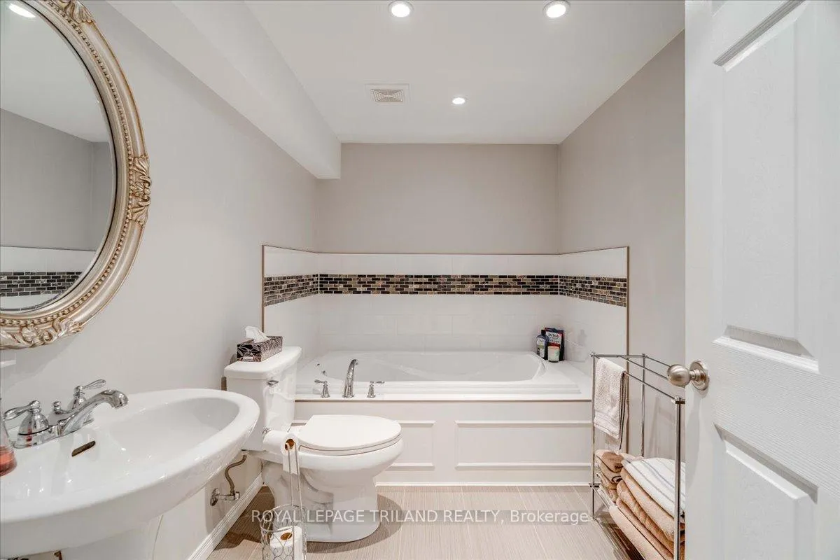 Photo 31 of 50 Queensway Drive, Strathroy-Caradoc, SE — HOMEH