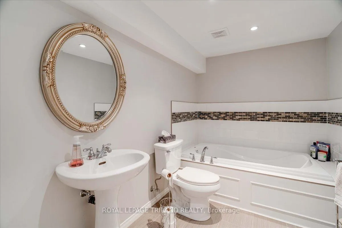 Photo 32 of 50 Queensway Drive, Strathroy-Caradoc, SE — HOMEH