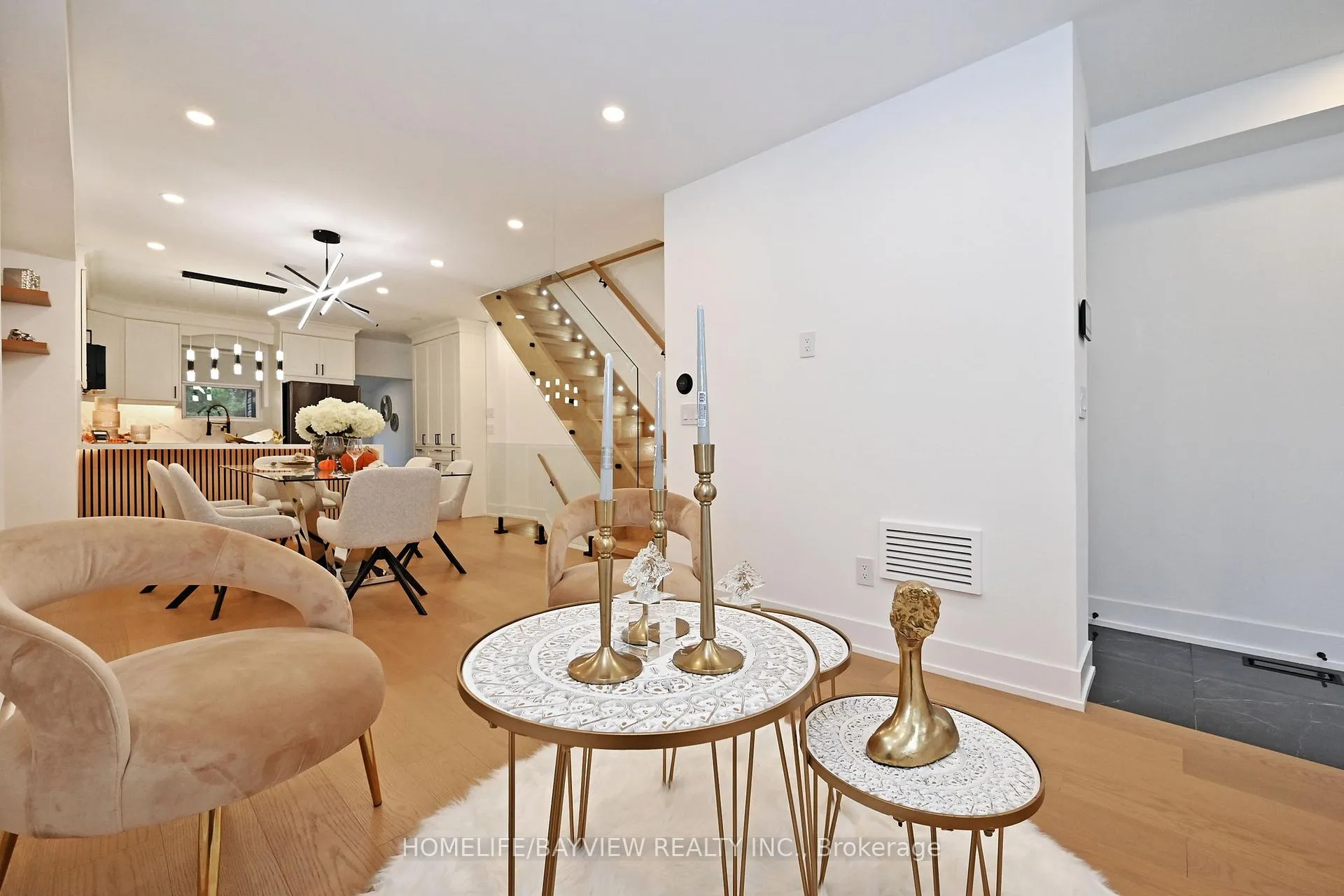 Photo 6 of 286 Springdale Boulevard, Toronto, Danforth Village-East York — HOMEH